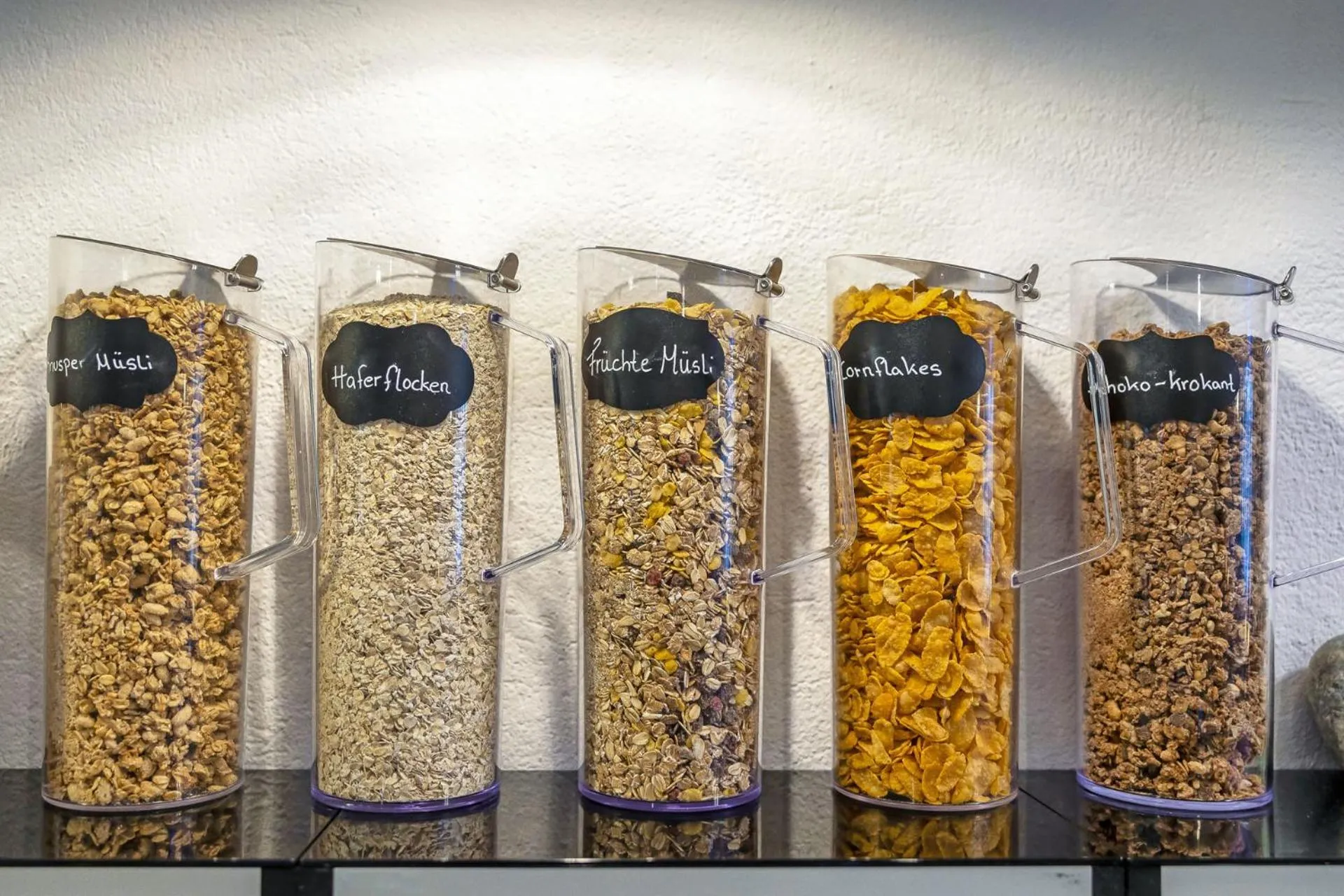 Breakfast in Designhotel 1690 & Apartments