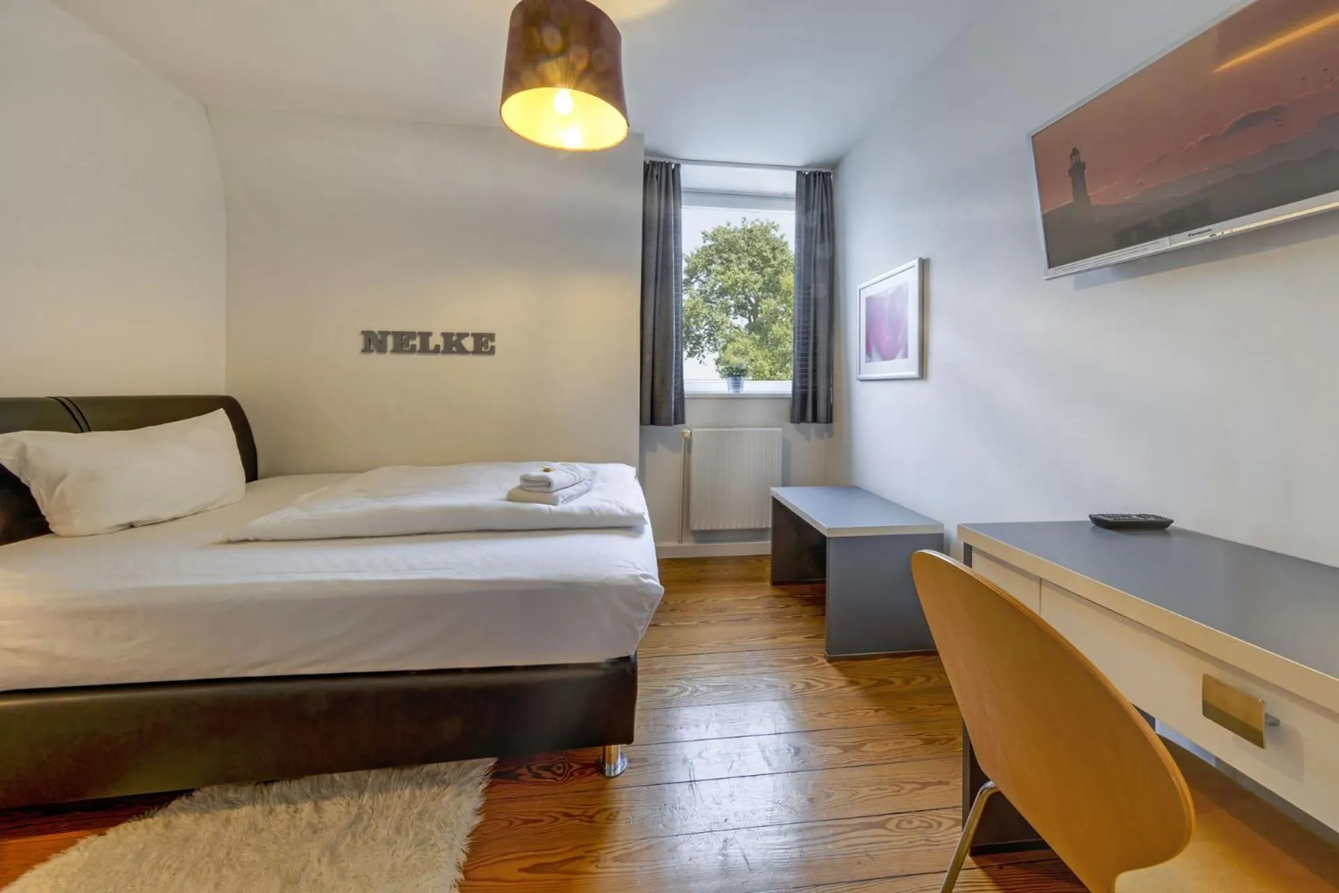 Bedroom, Bed in Designhotel 1690 & Apartments