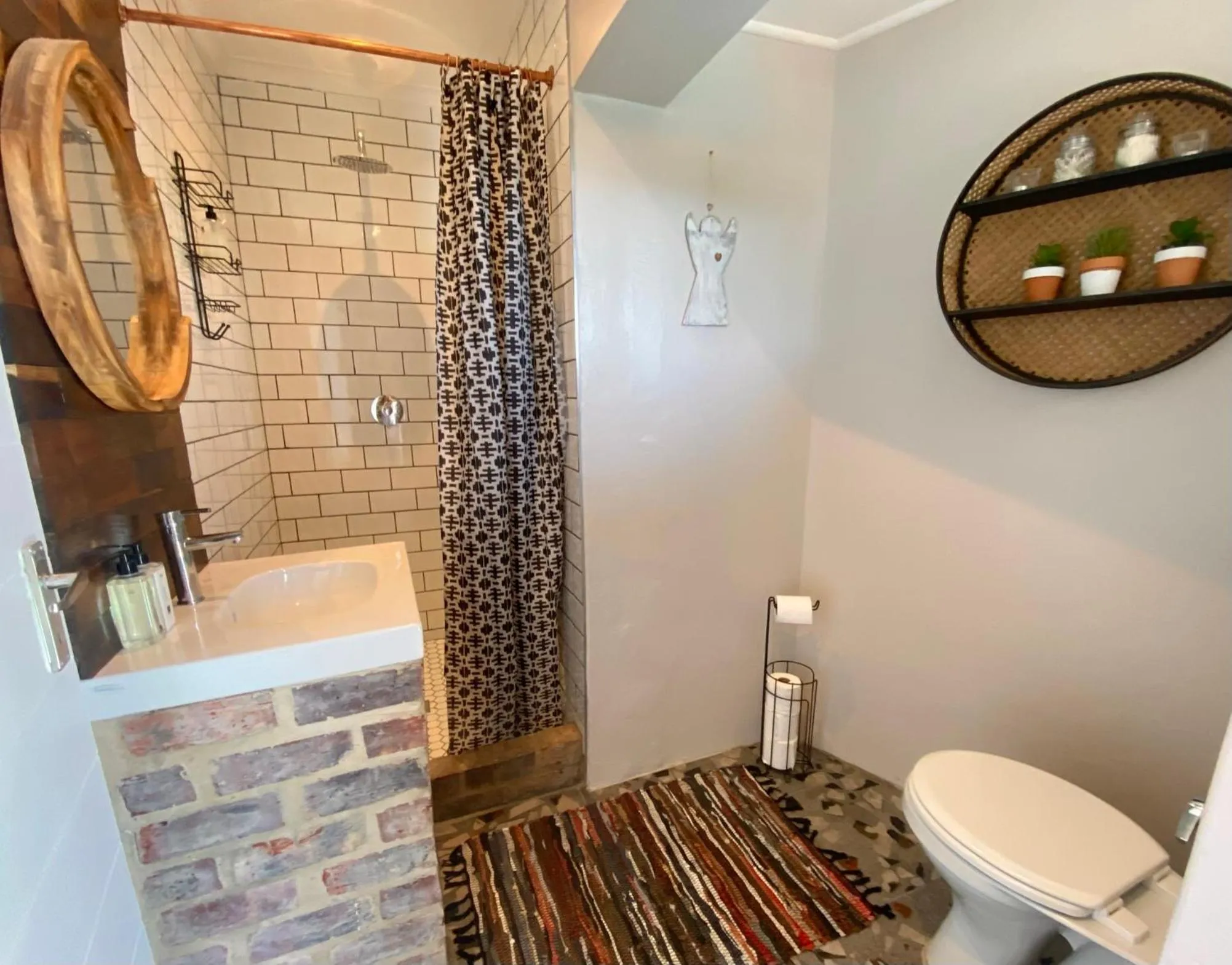 Dolphin Circle Bed and Breakfast