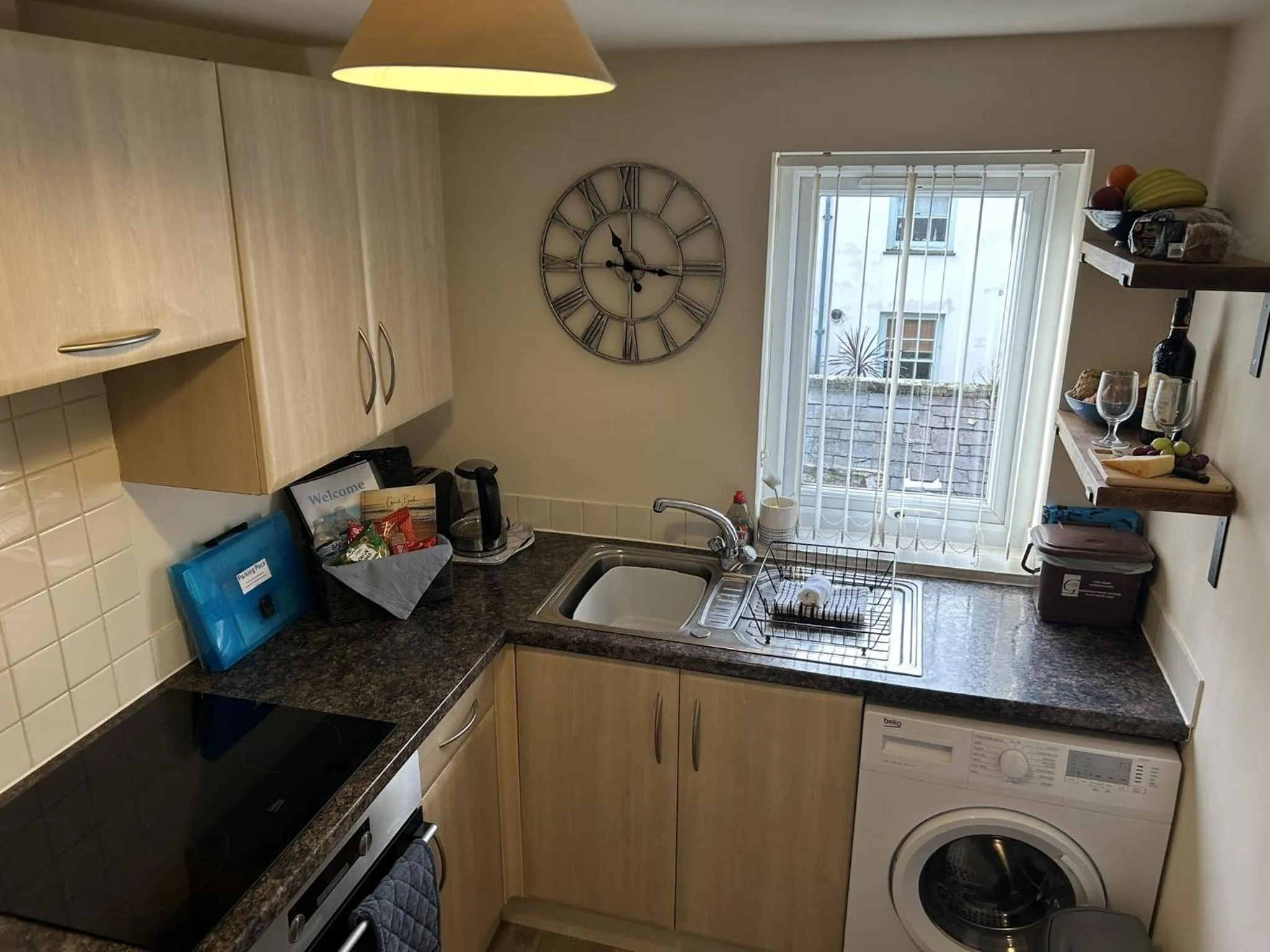 Kitchen or kitchenette in Chapel St Apartments