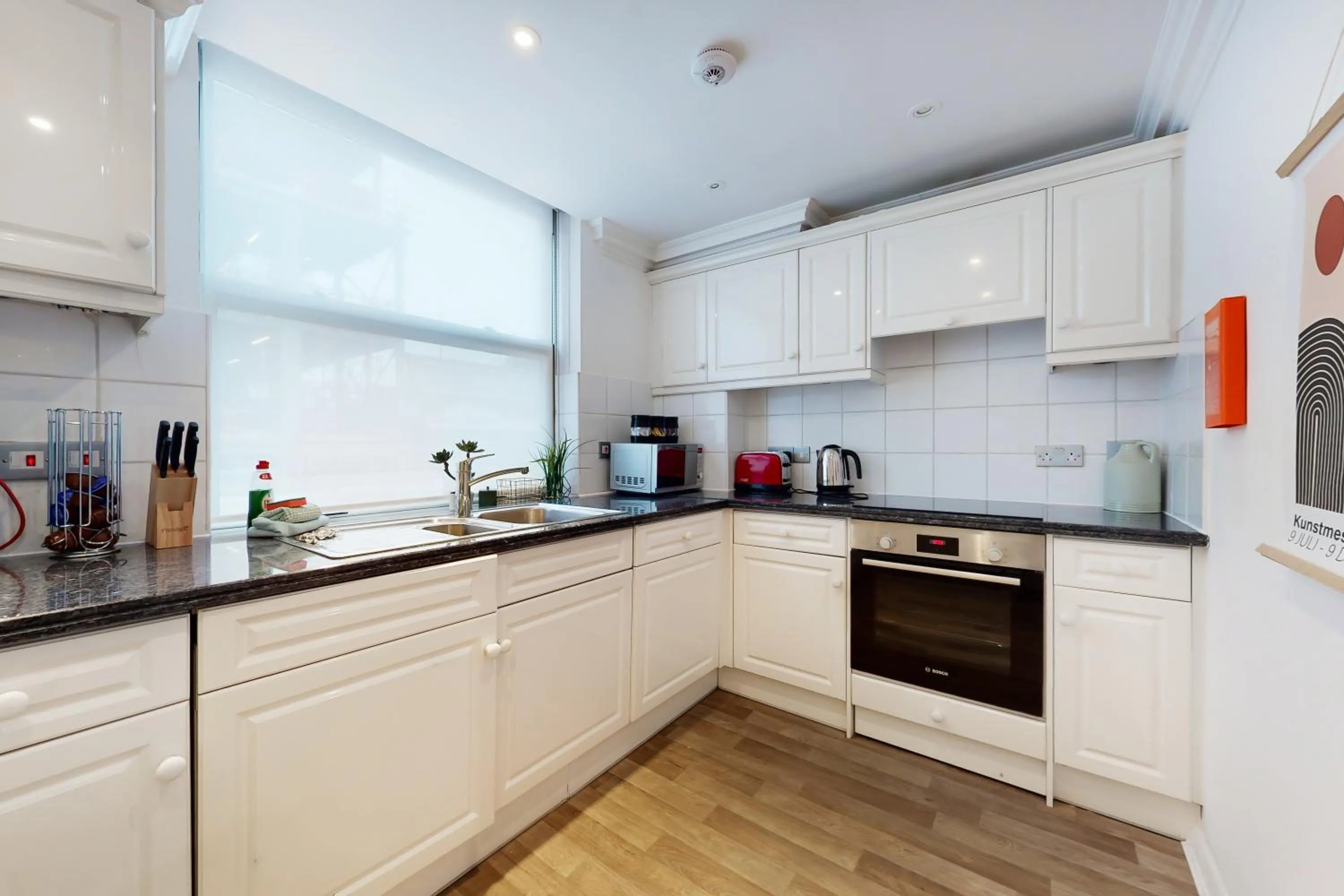Kitchen or kitchenette in Stay in bond street