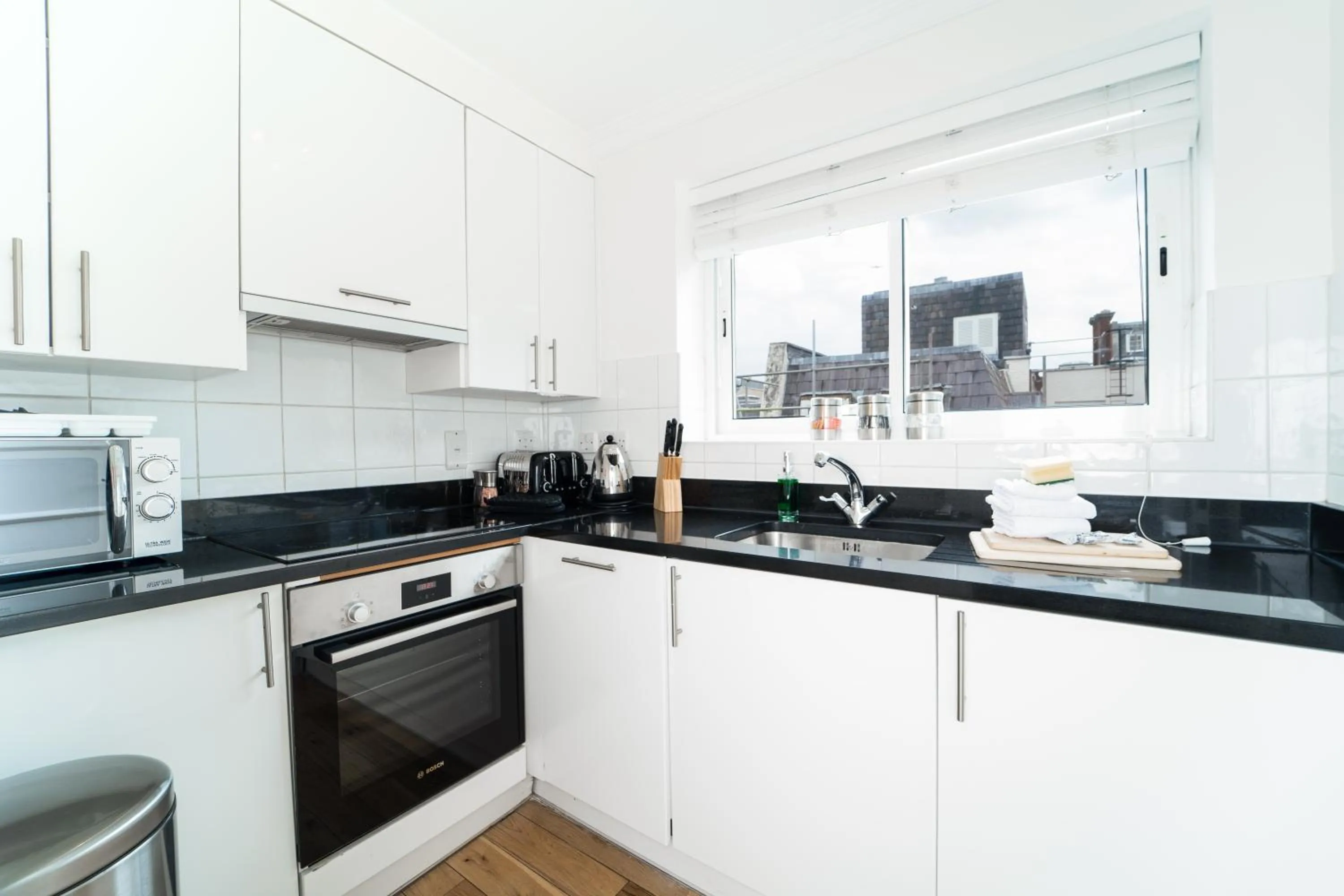 Kitchen or kitchenette in Stay in bond street