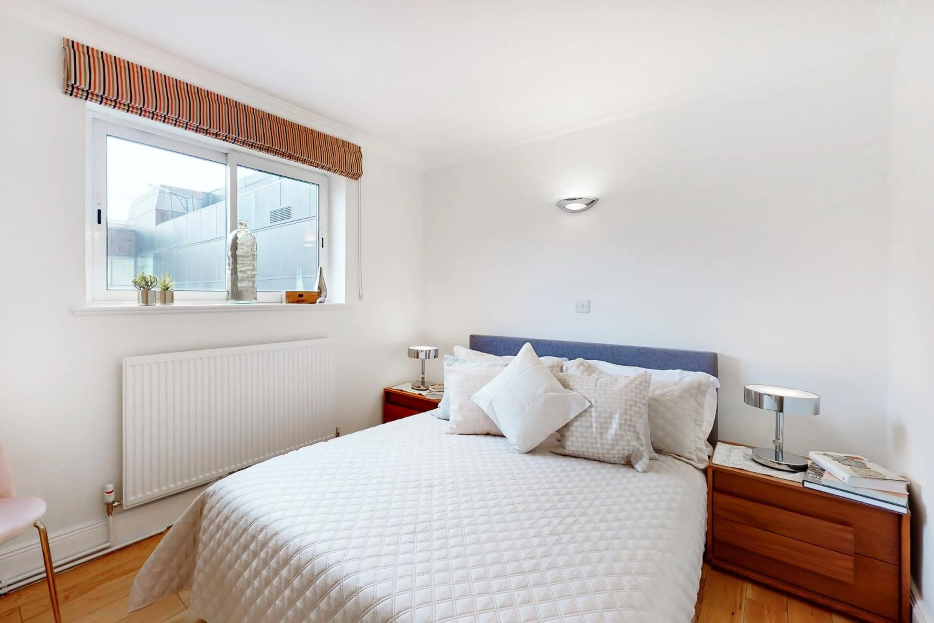 Bed in Stay in bond street