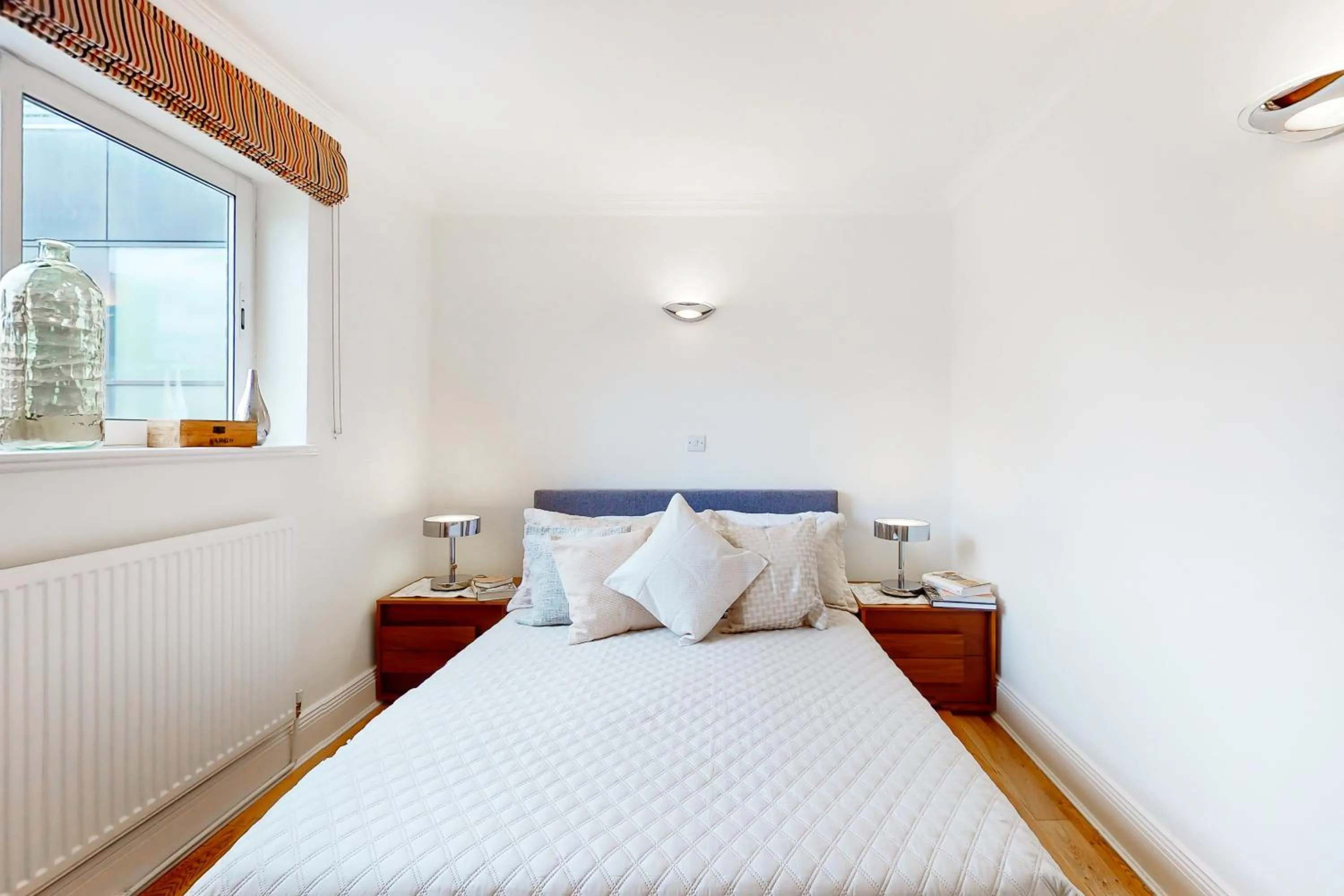 Bed in Stay in bond street