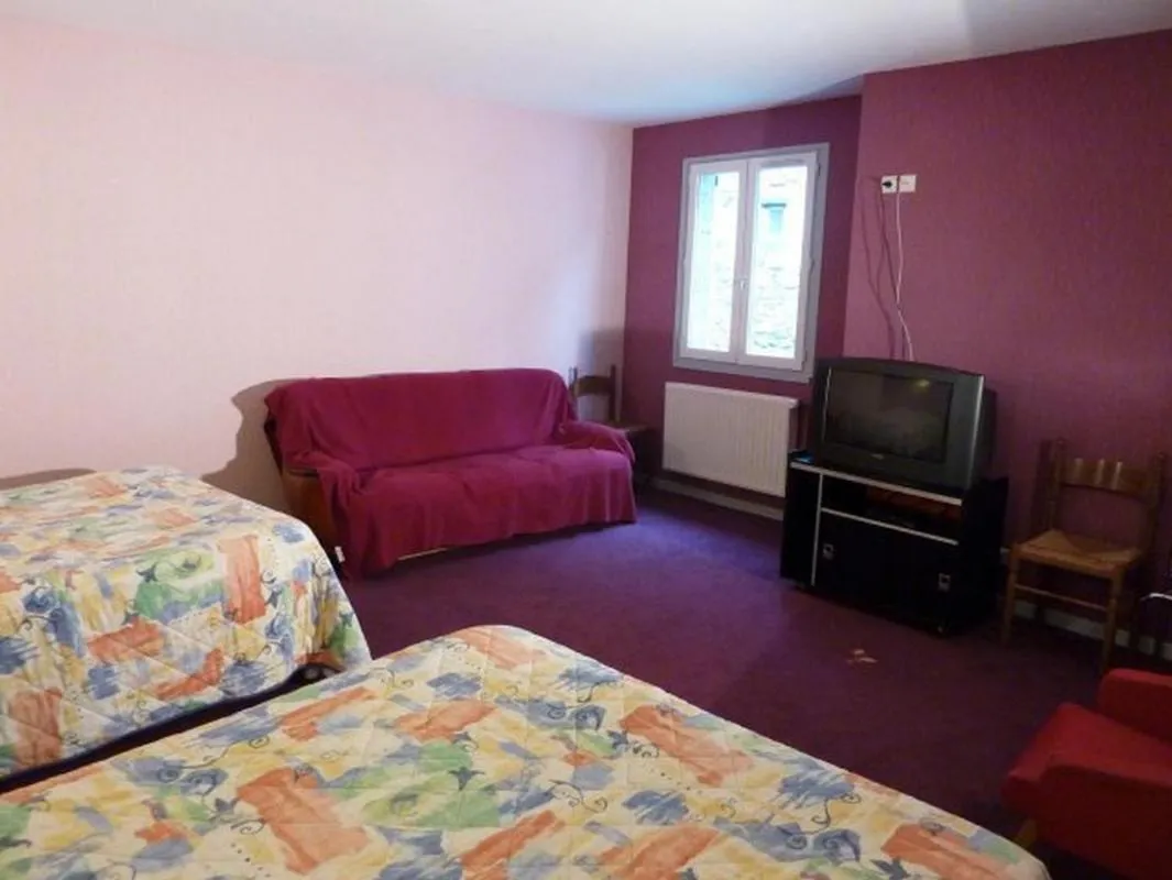 Photo of the whole room in Hôtel Restaurant du Pont-Vieux