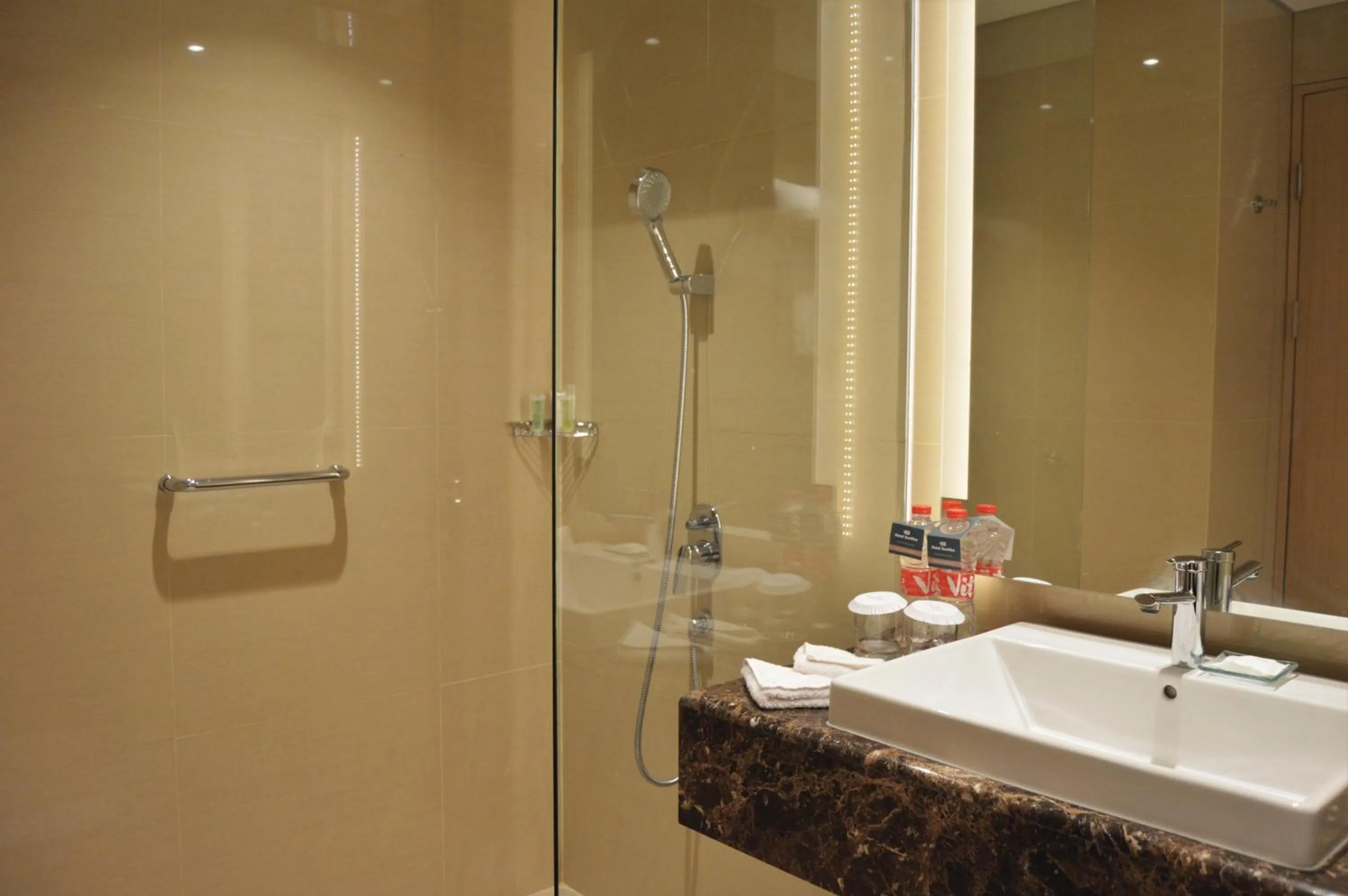 Bathroom in Hotel Santika Gresik