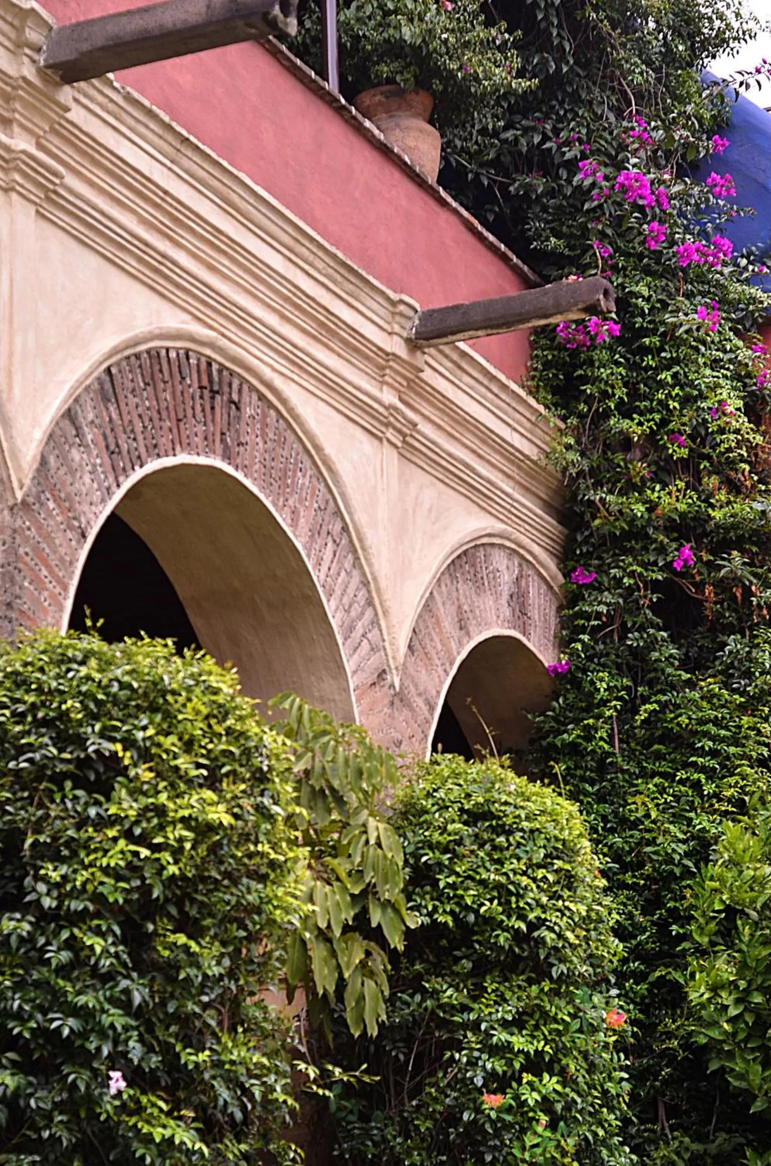 Property building in Quinta Luna