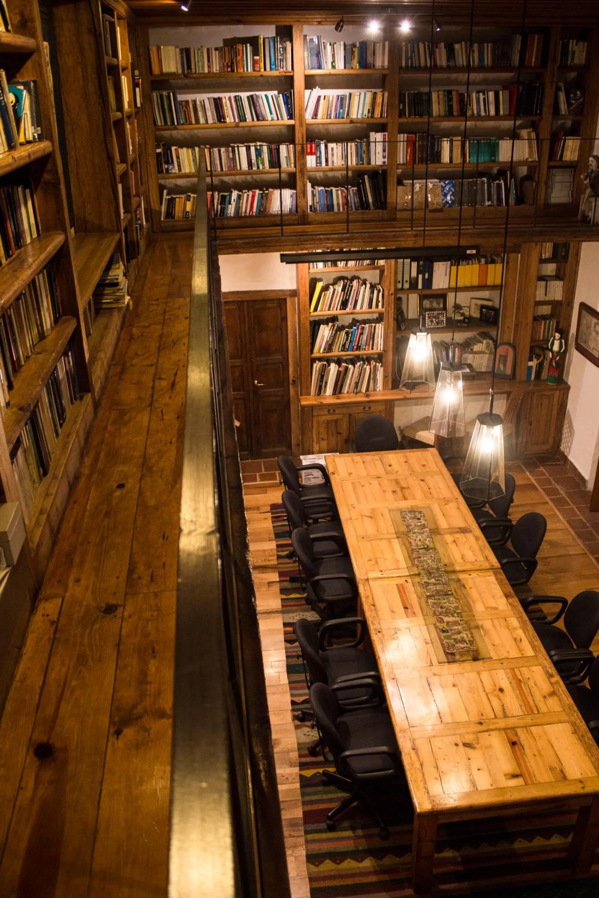 Library in Quinta Luna