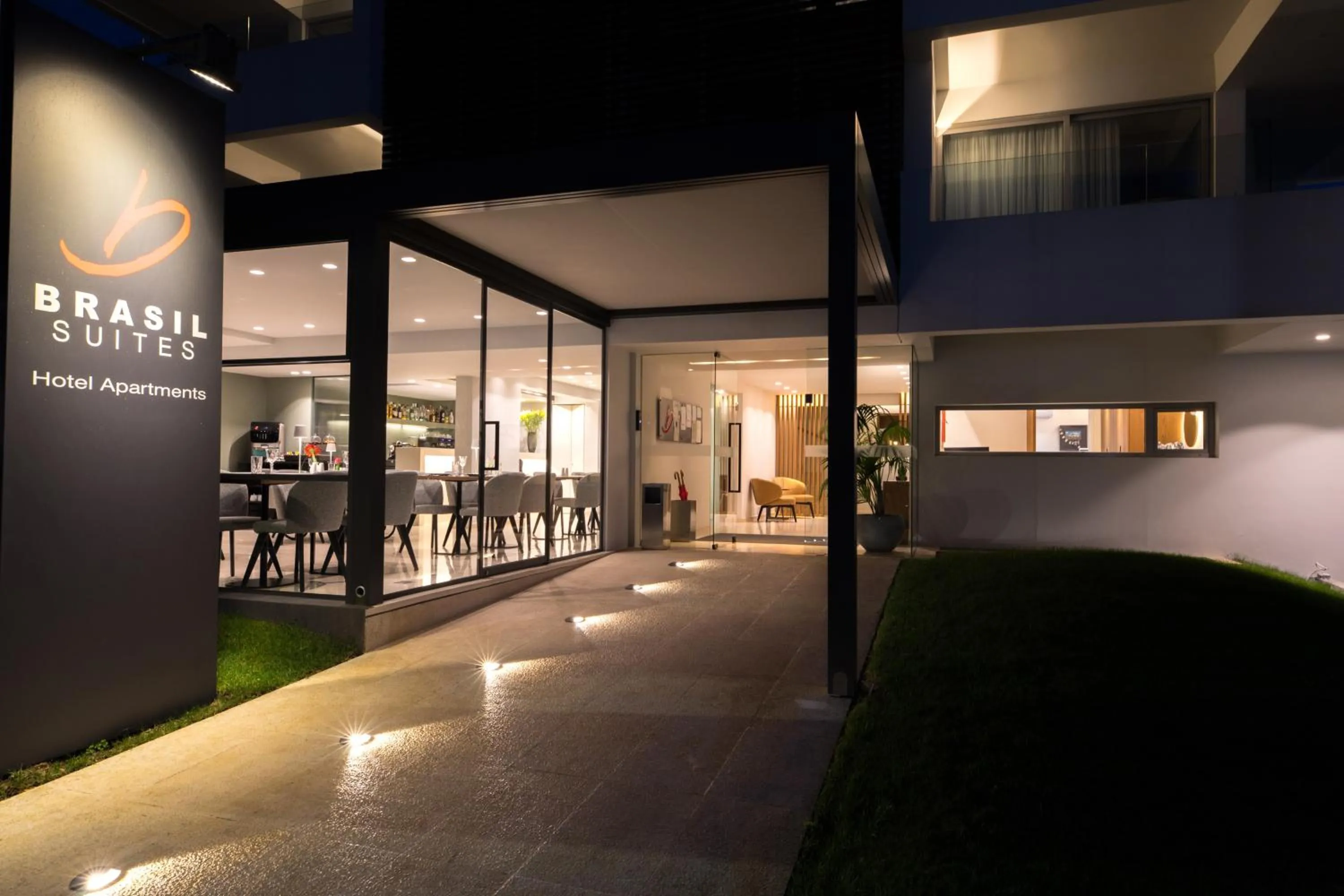 Facade/entrance in Brasil Suites Boutique Hotel