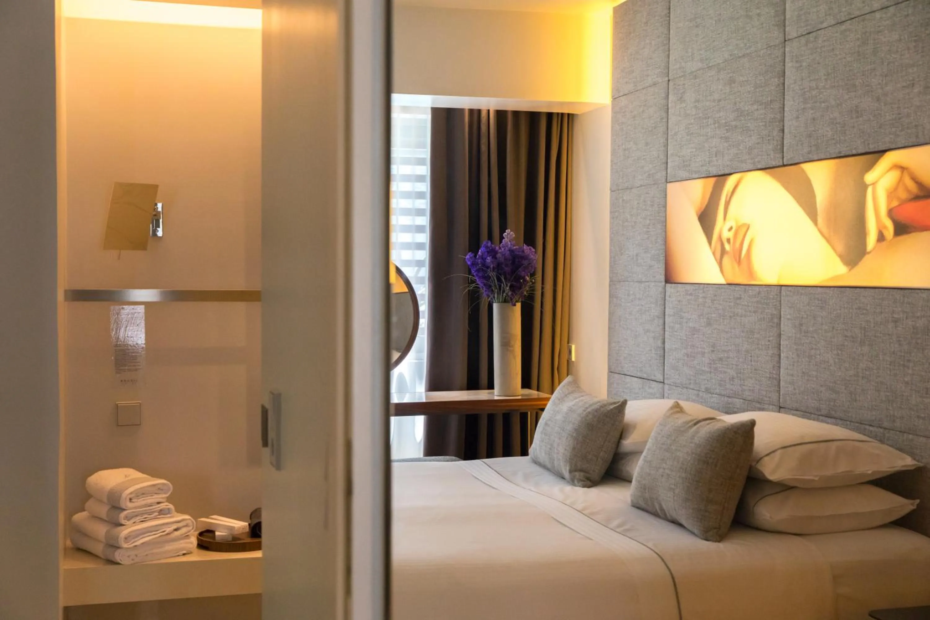 Bathroom, Bed in Brasil Suites Boutique Hotel