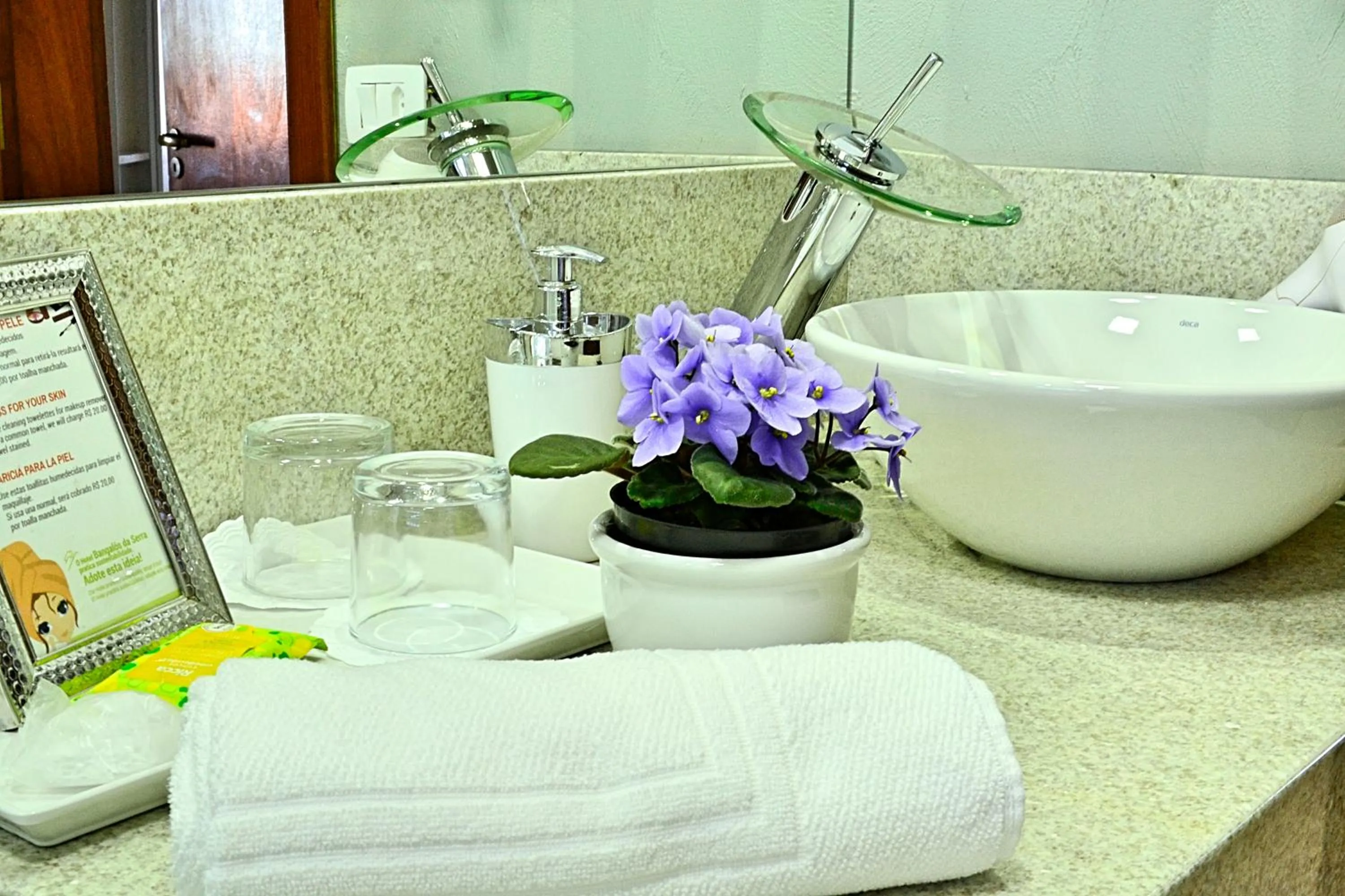 Bathroom in Hotel Bangalôs da Serra