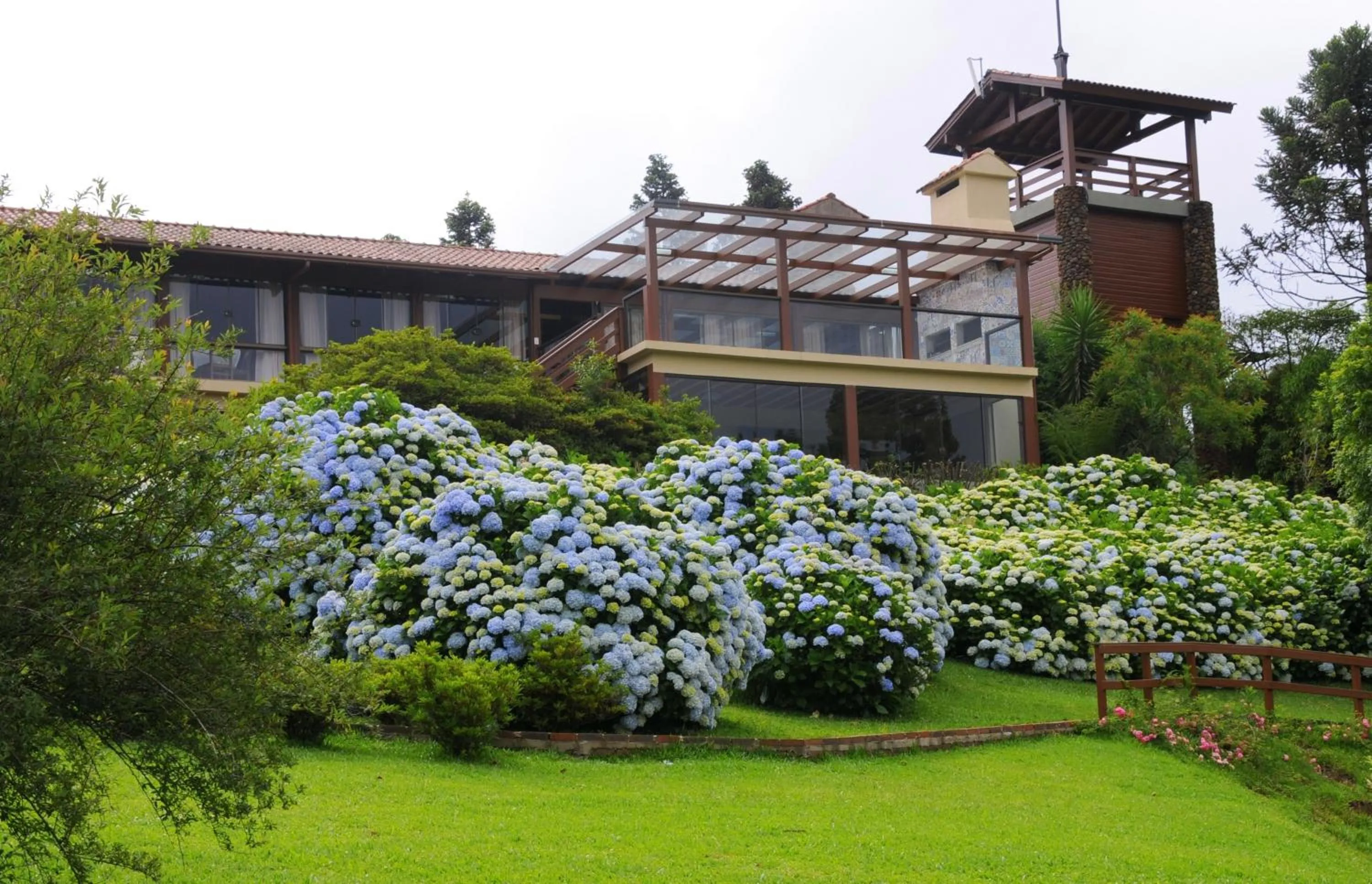 Facade/entrance in Hotel Bangalôs da Serra