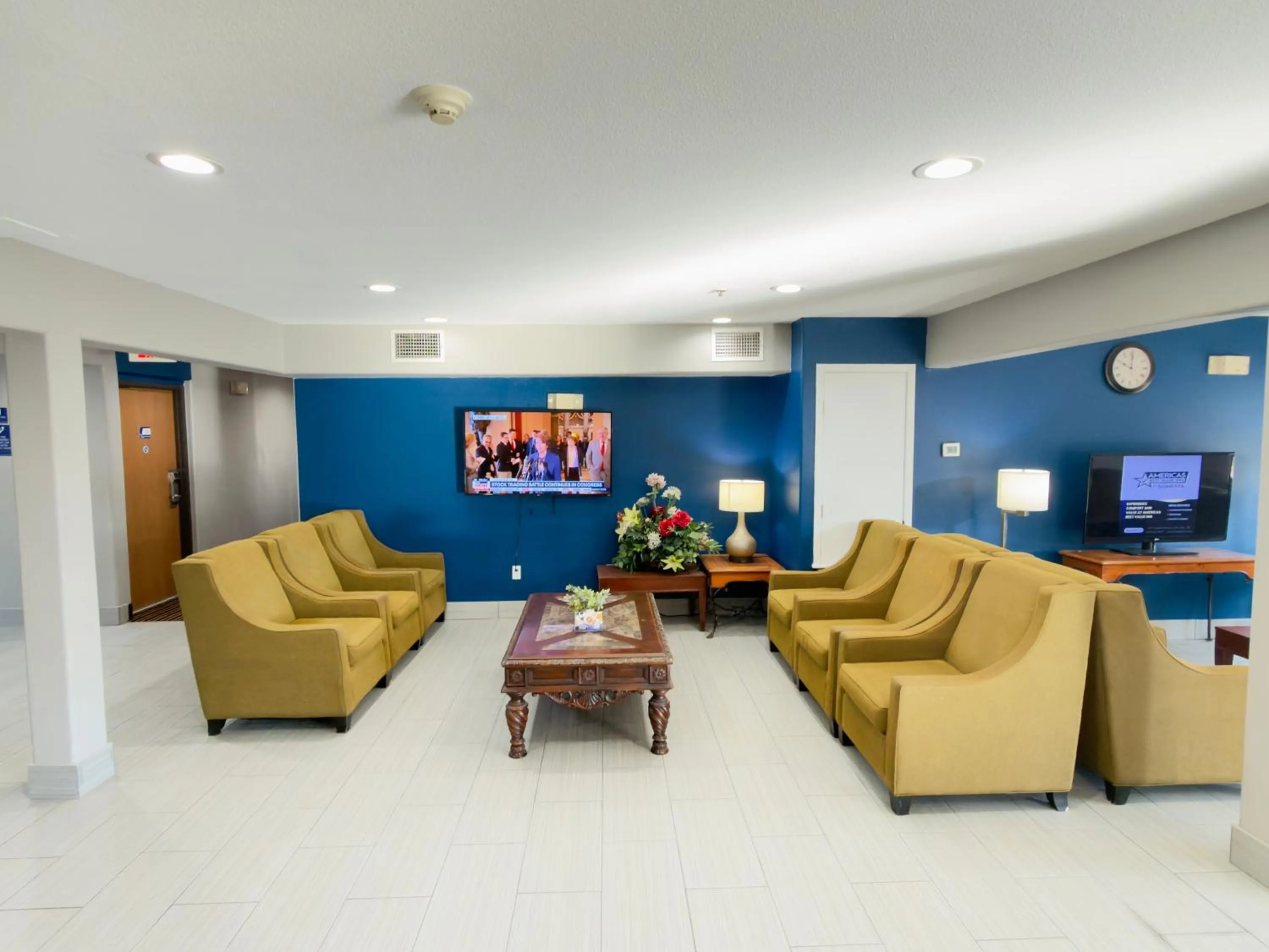 Seating area in Americas Best Value Inn and Suites Ada