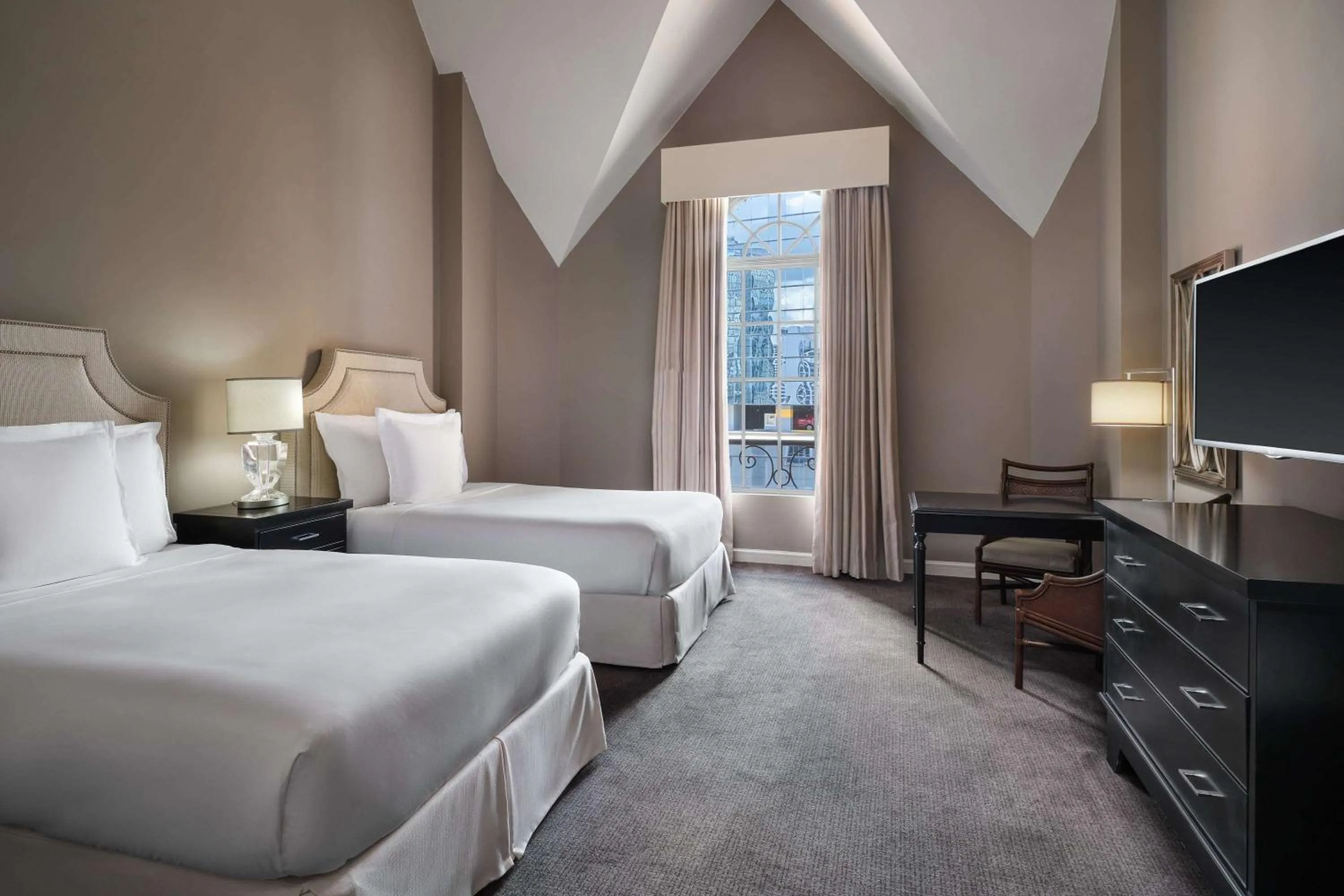 Photo of the whole room, Bed in Bristol Panama, a Registry Collection Hotel