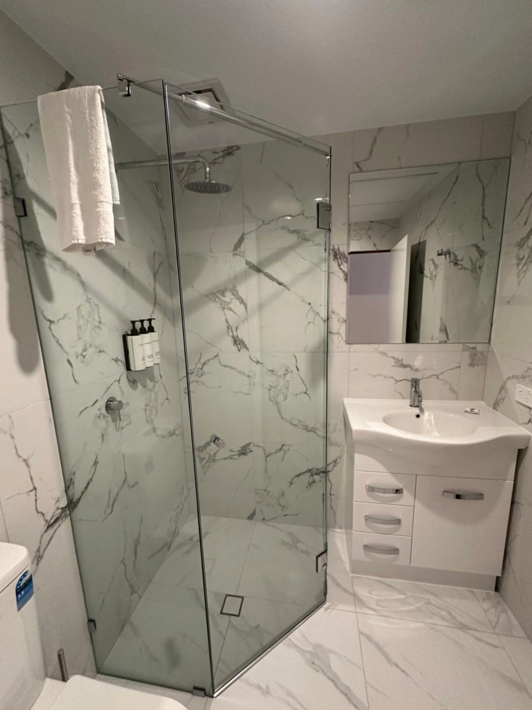 Shower in Quest Ascot