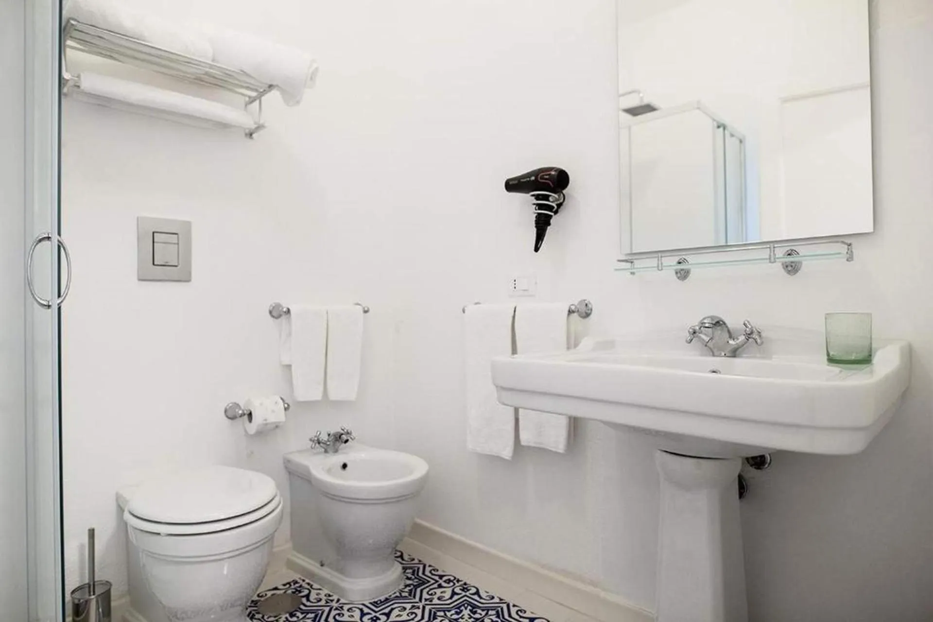 Bathroom in Borgo Rosso di Sera - Resort Country Chic