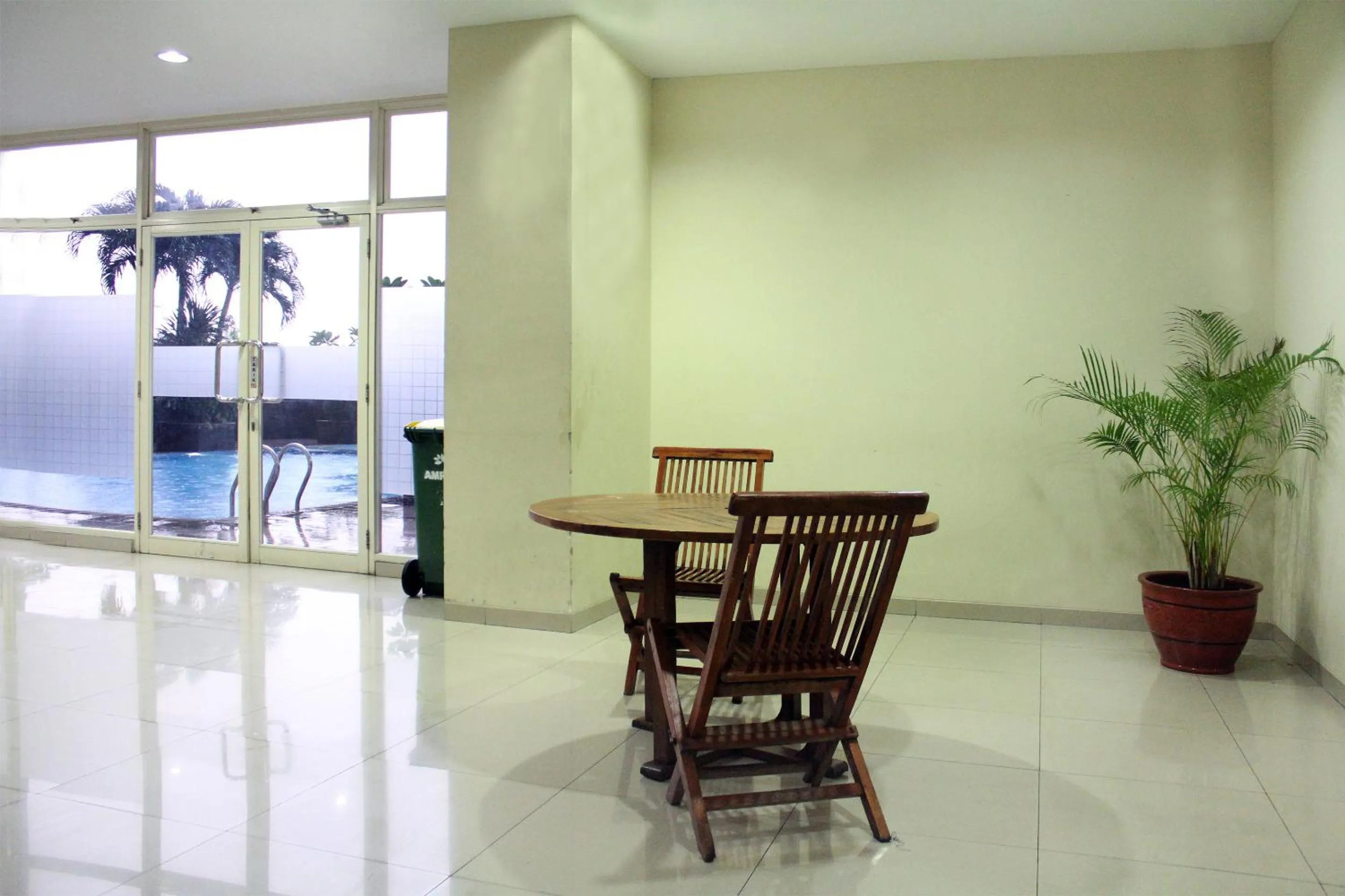Area and facilities, Dining Area in OYO 266 Margonda Residence 5