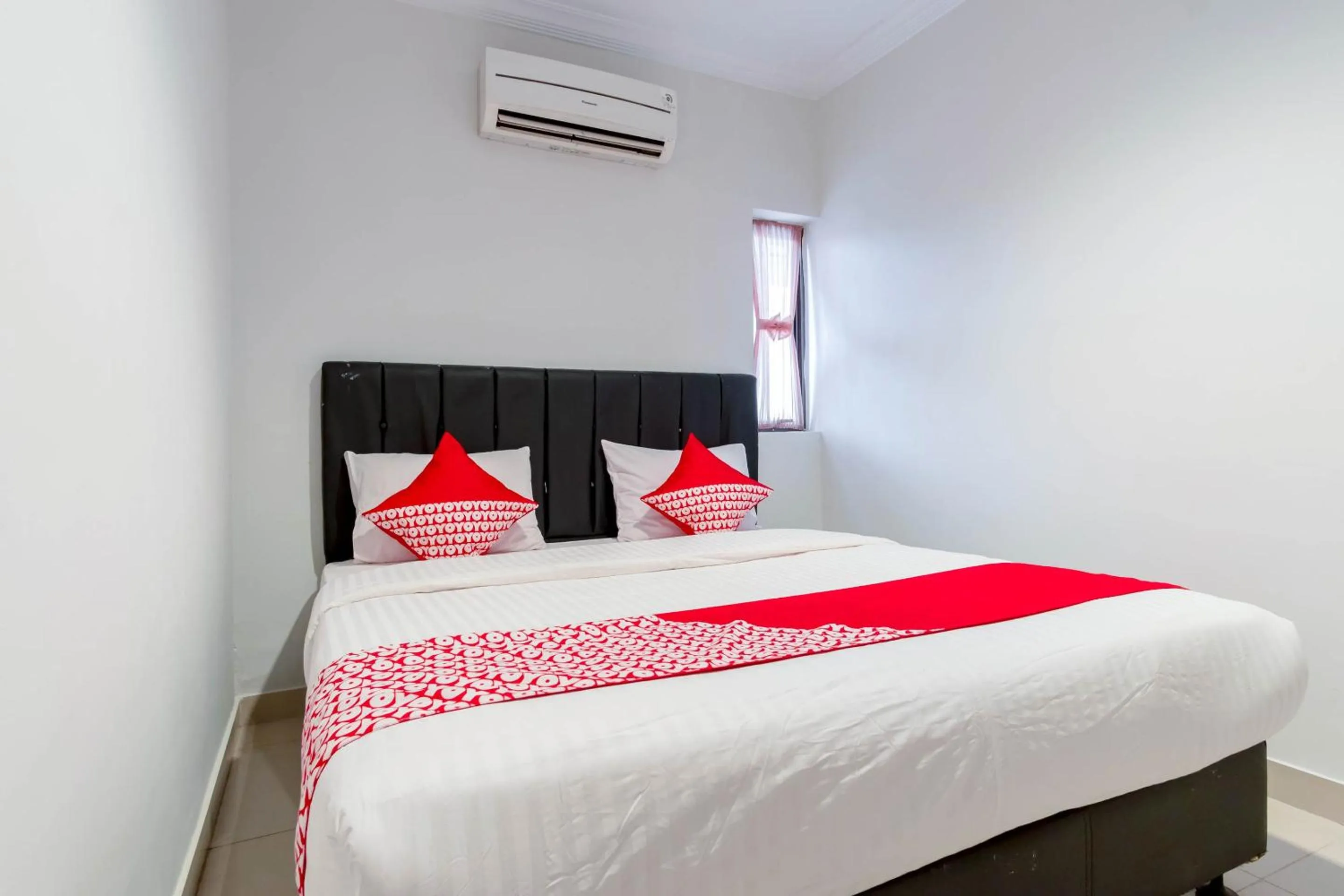 Bedroom, Bed in Hotel O Helvetia Residence