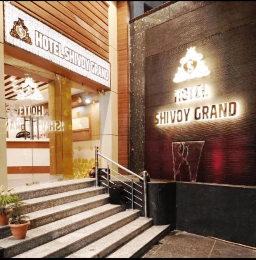 Facade/entrance in HOTEL SHIVOY GRAND