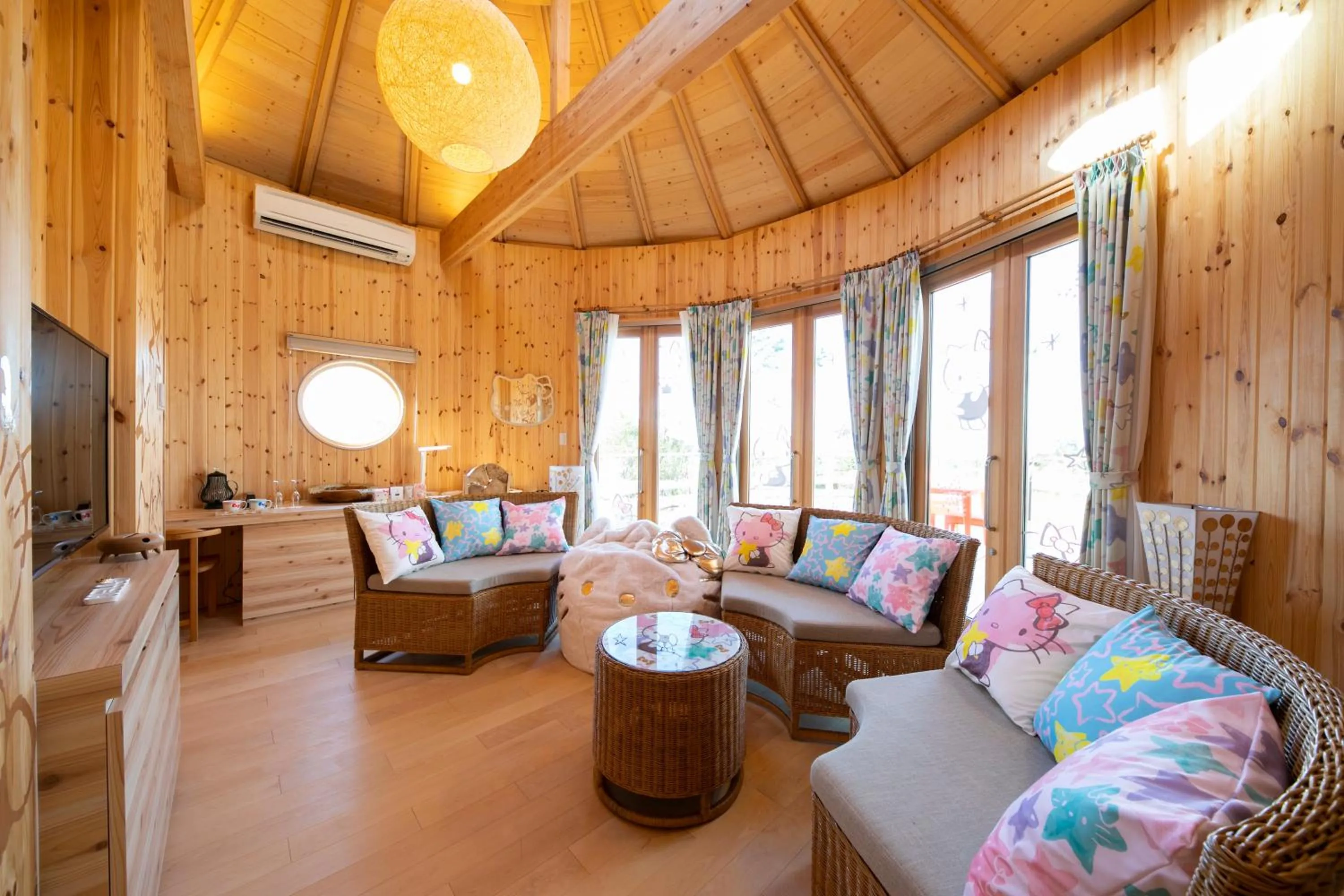 Living room in GRAND CHARIOT Hokutoshichisei 135°