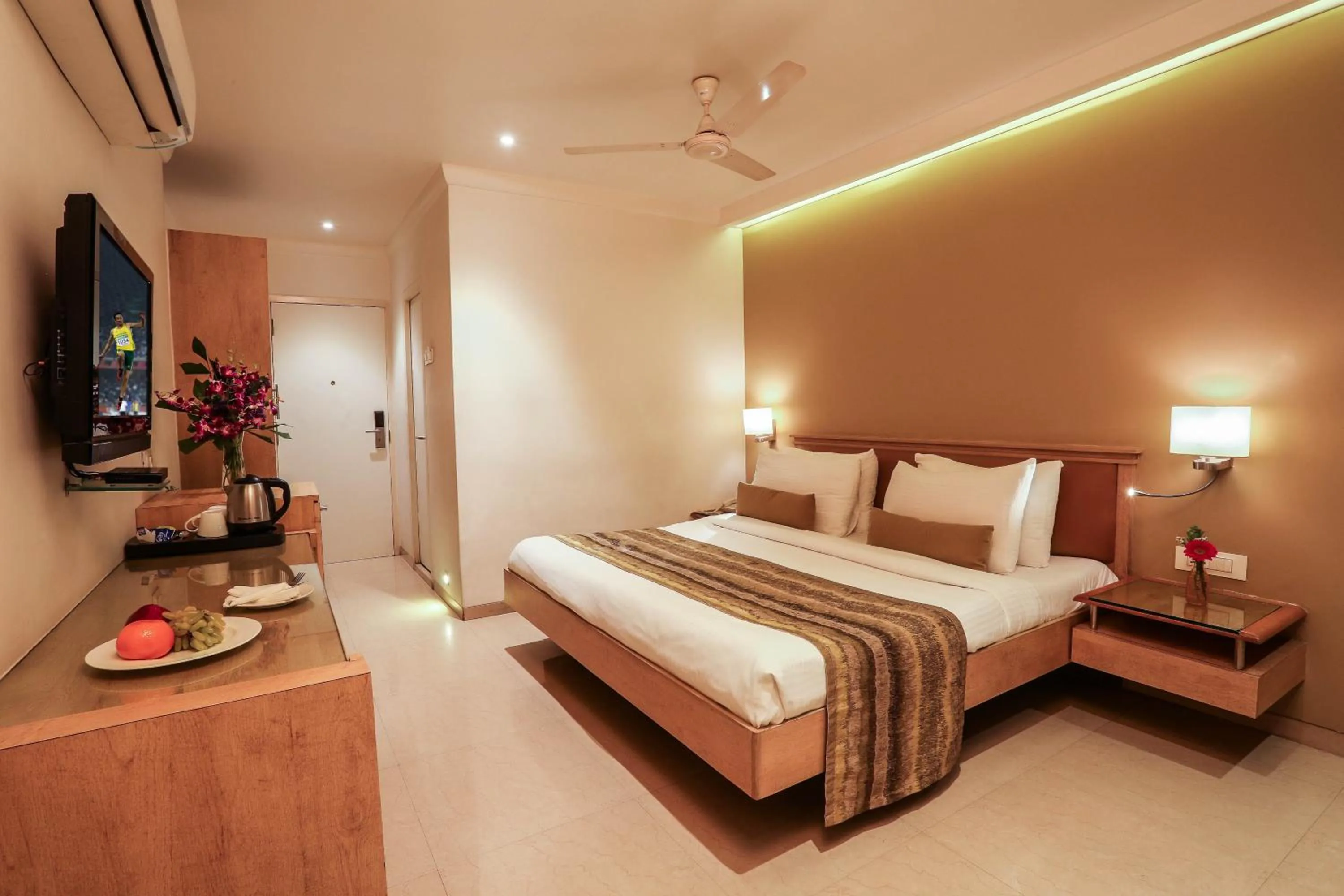 Bed in Hotel Suncity Apollo - Gateway Of India