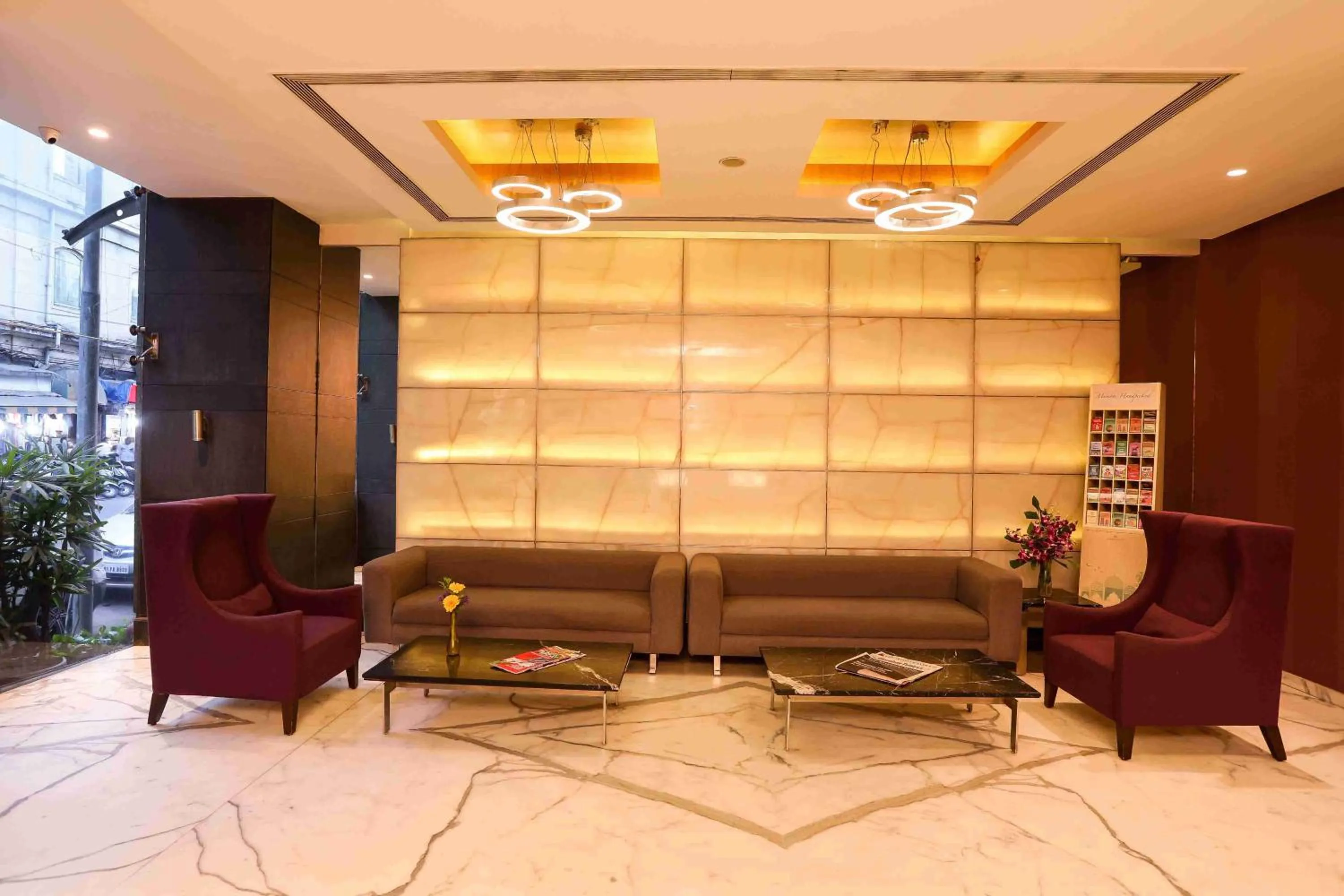 Hotel Suncity Apollo - Gateway Of India