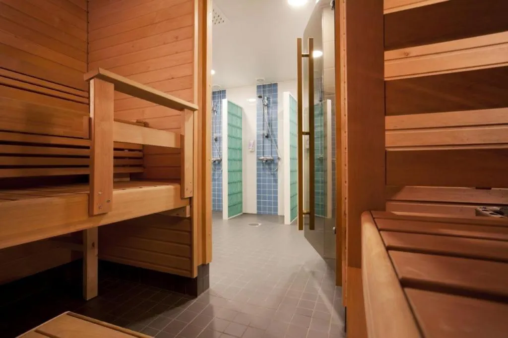 Spa and wellness centre/facilities, Bed in Hotel Alvariini