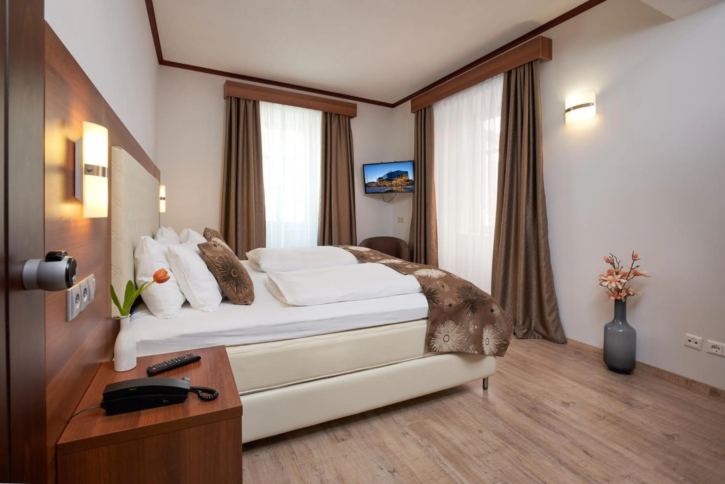 Photo of the whole room, Bed in Hotel Meyerhof