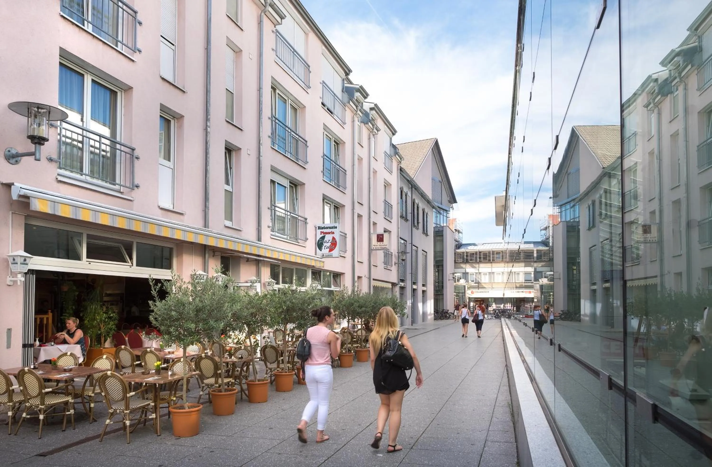 Restaurant/places to eat in Hotel Meyerhof