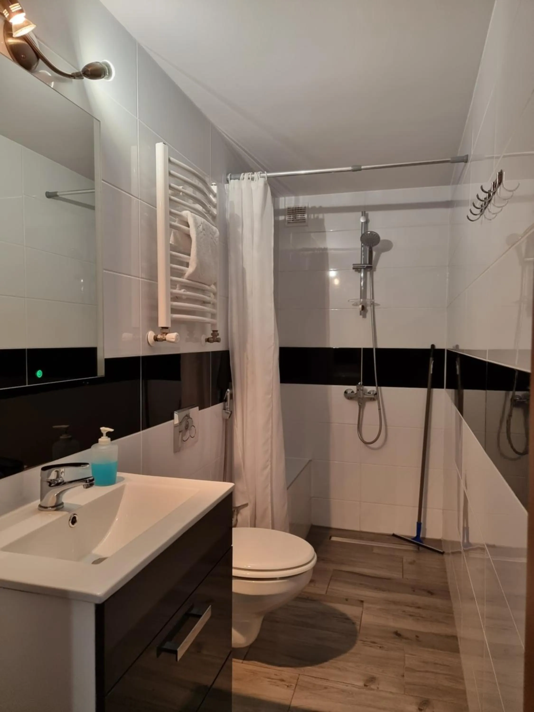 Shower in SCOTS pokoje gościnne