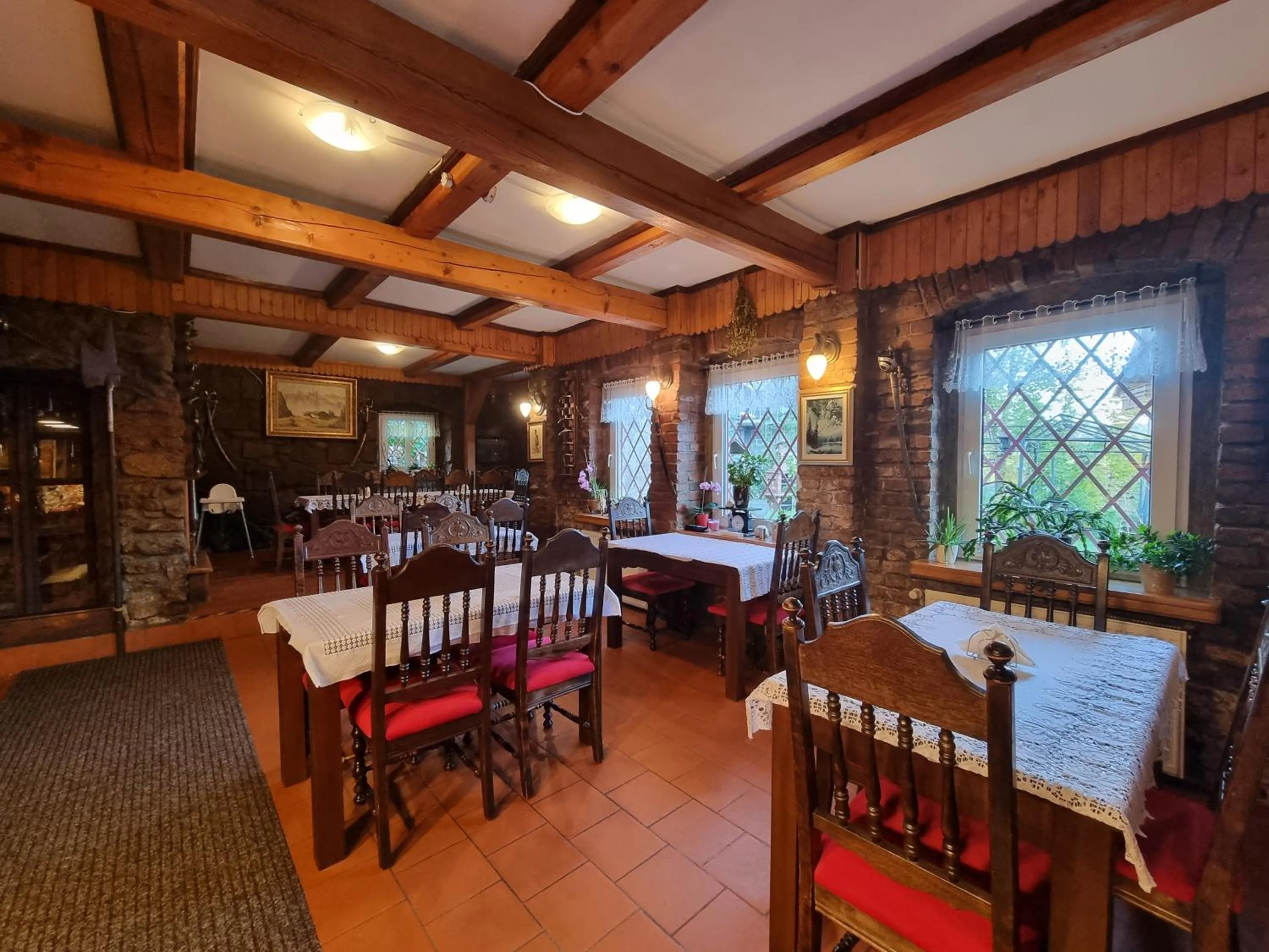 Restaurant/places to eat in SCOTS pokoje gościnne