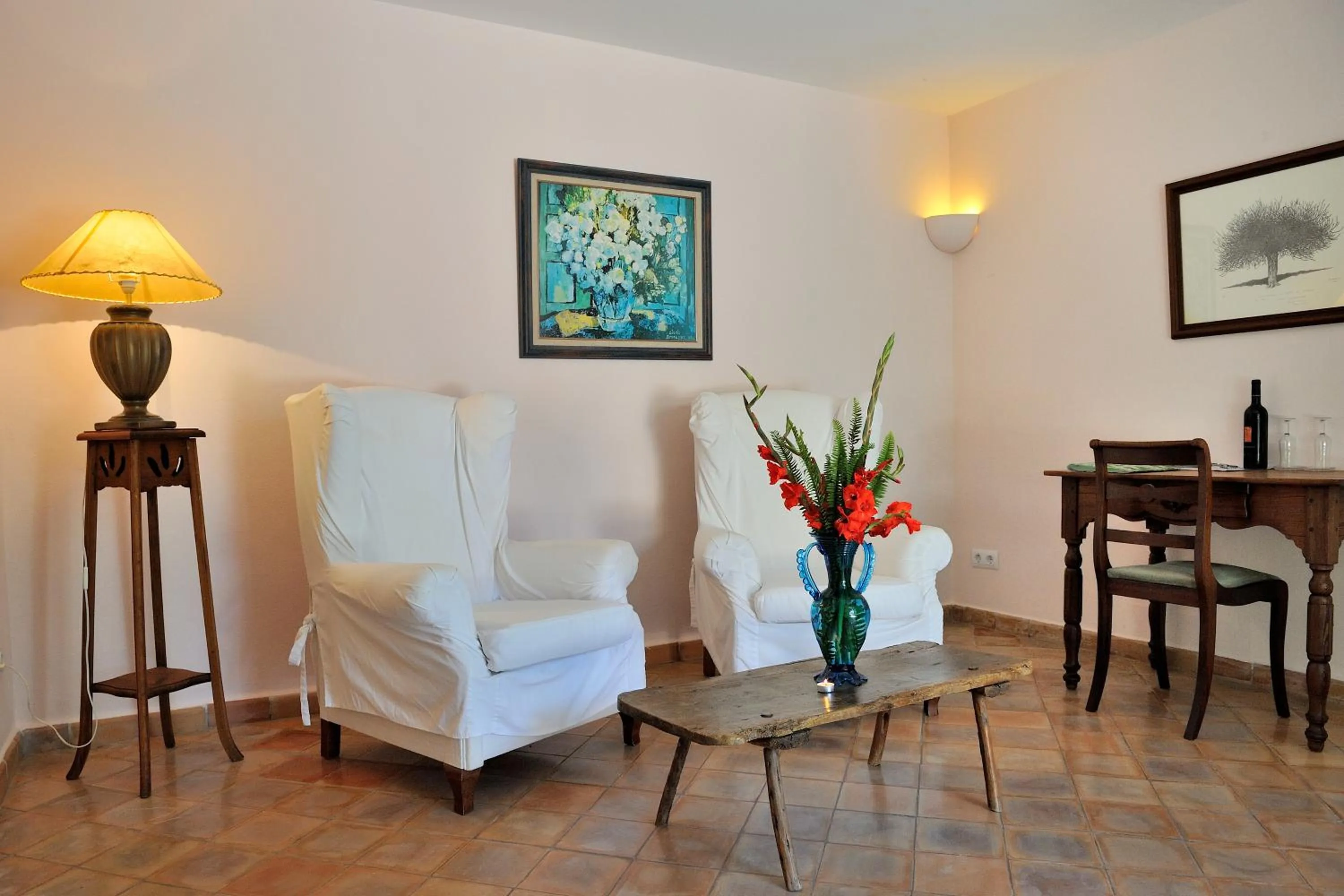 Coffee/tea facilities in Petit Hotel Es Figueral