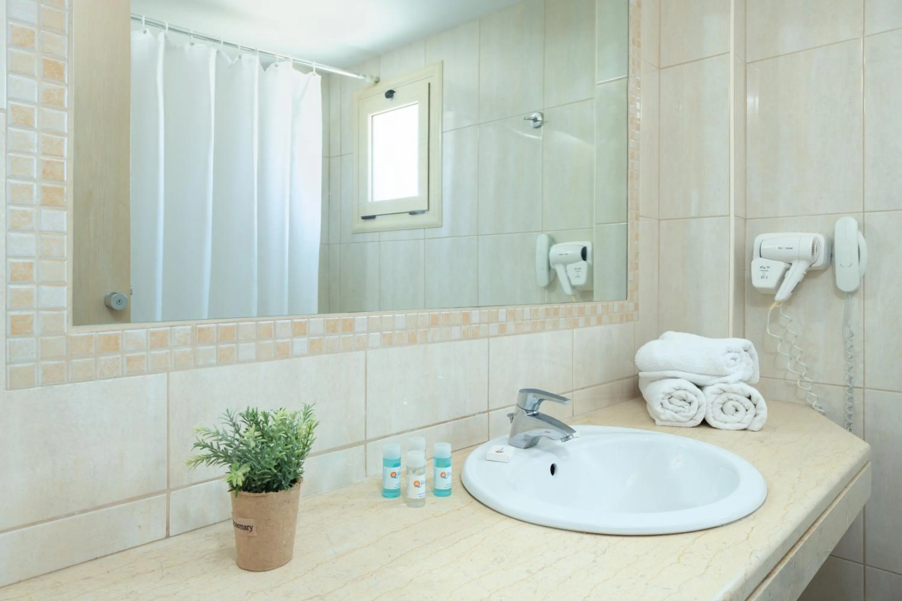 Bathroom in Marilena Hotel