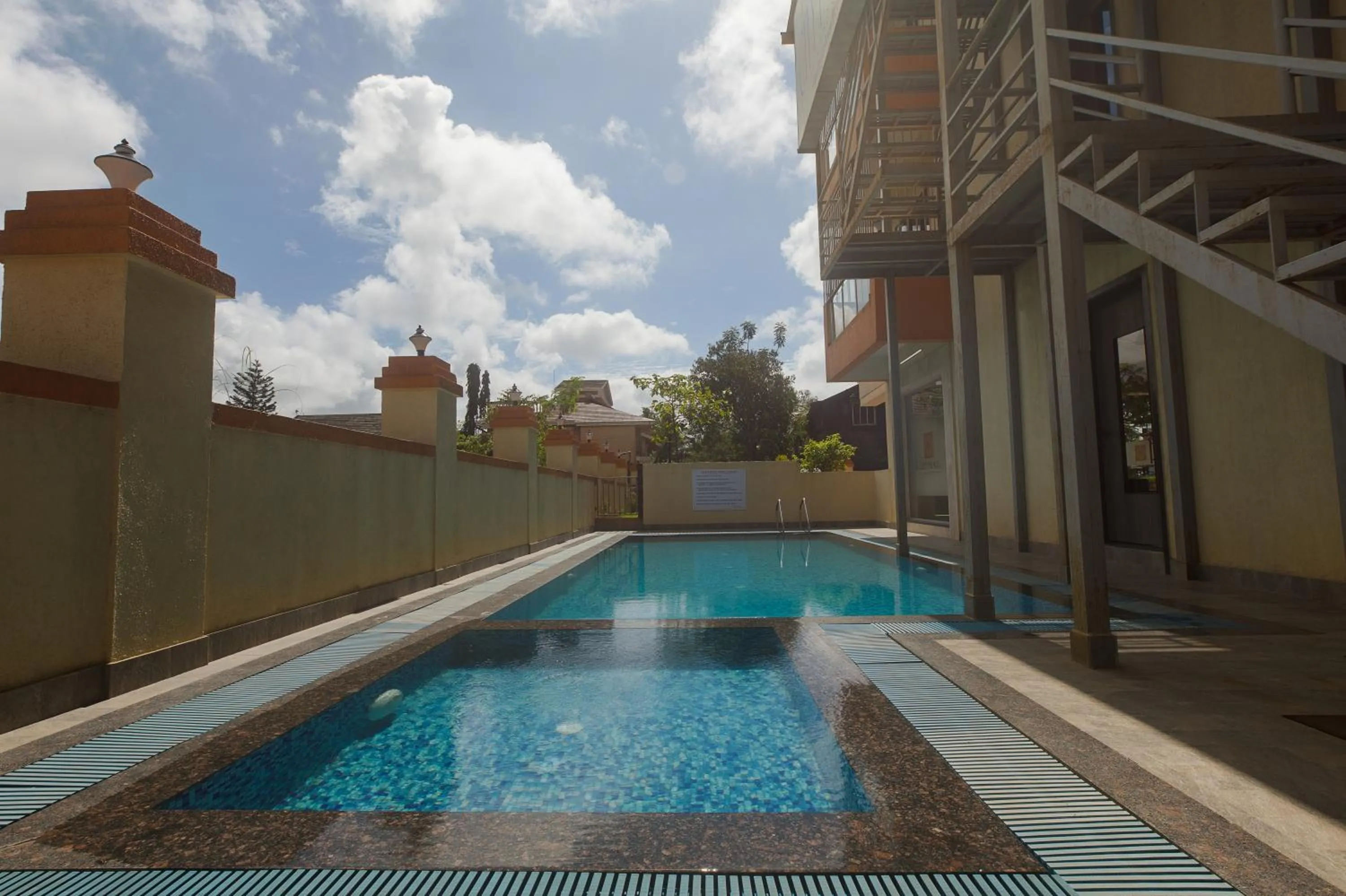 Swimming pool in City Palace Resort
