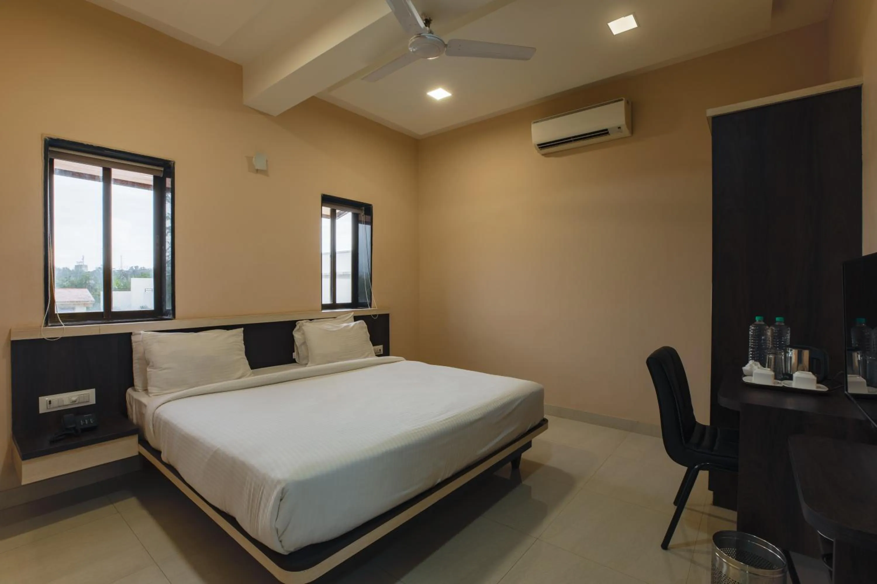 Bed in City Palace Resort