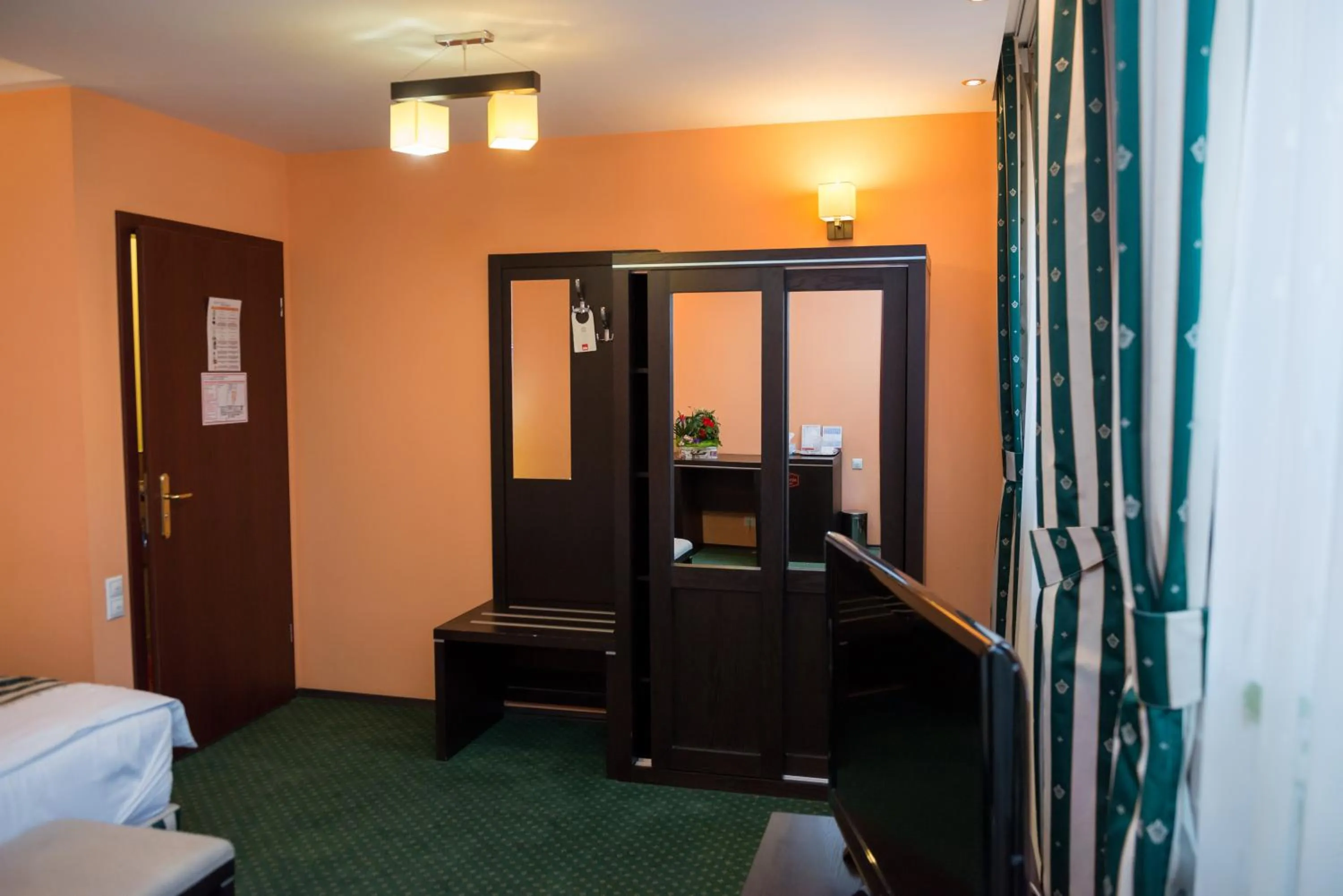 Decorative detail, Bed in Pensiunea President