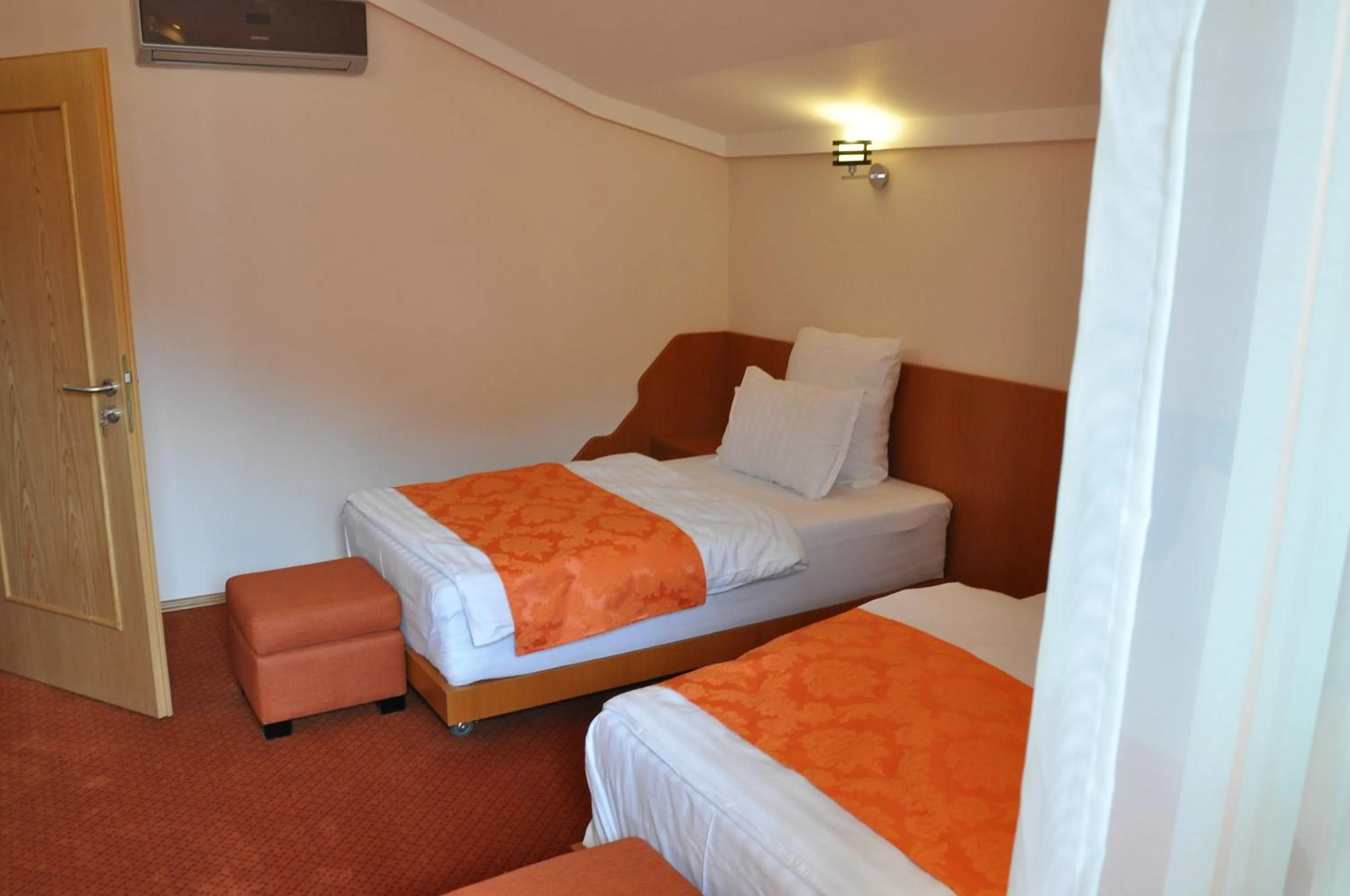 Bed in Pensiunea President