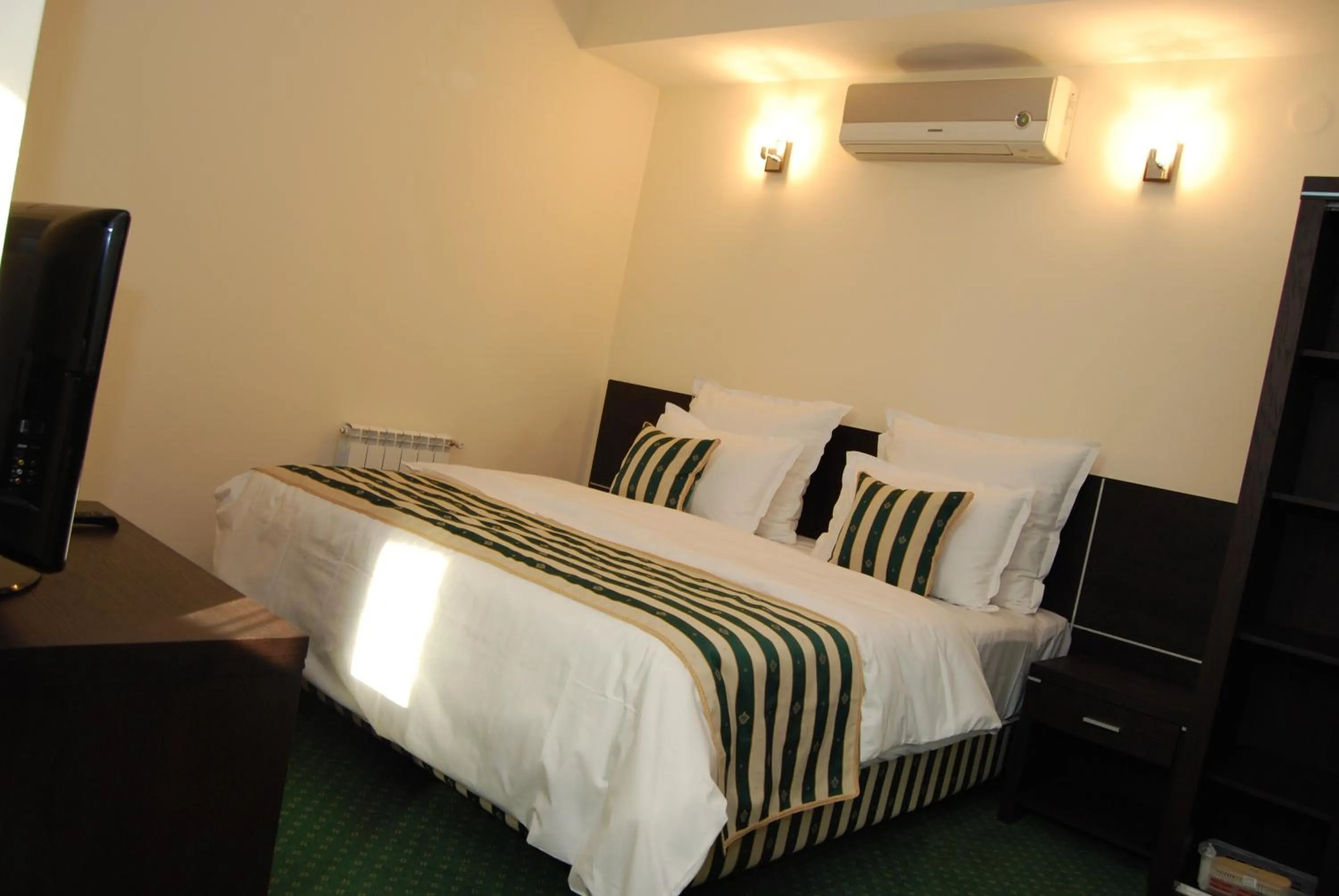 Bed in Pensiunea President