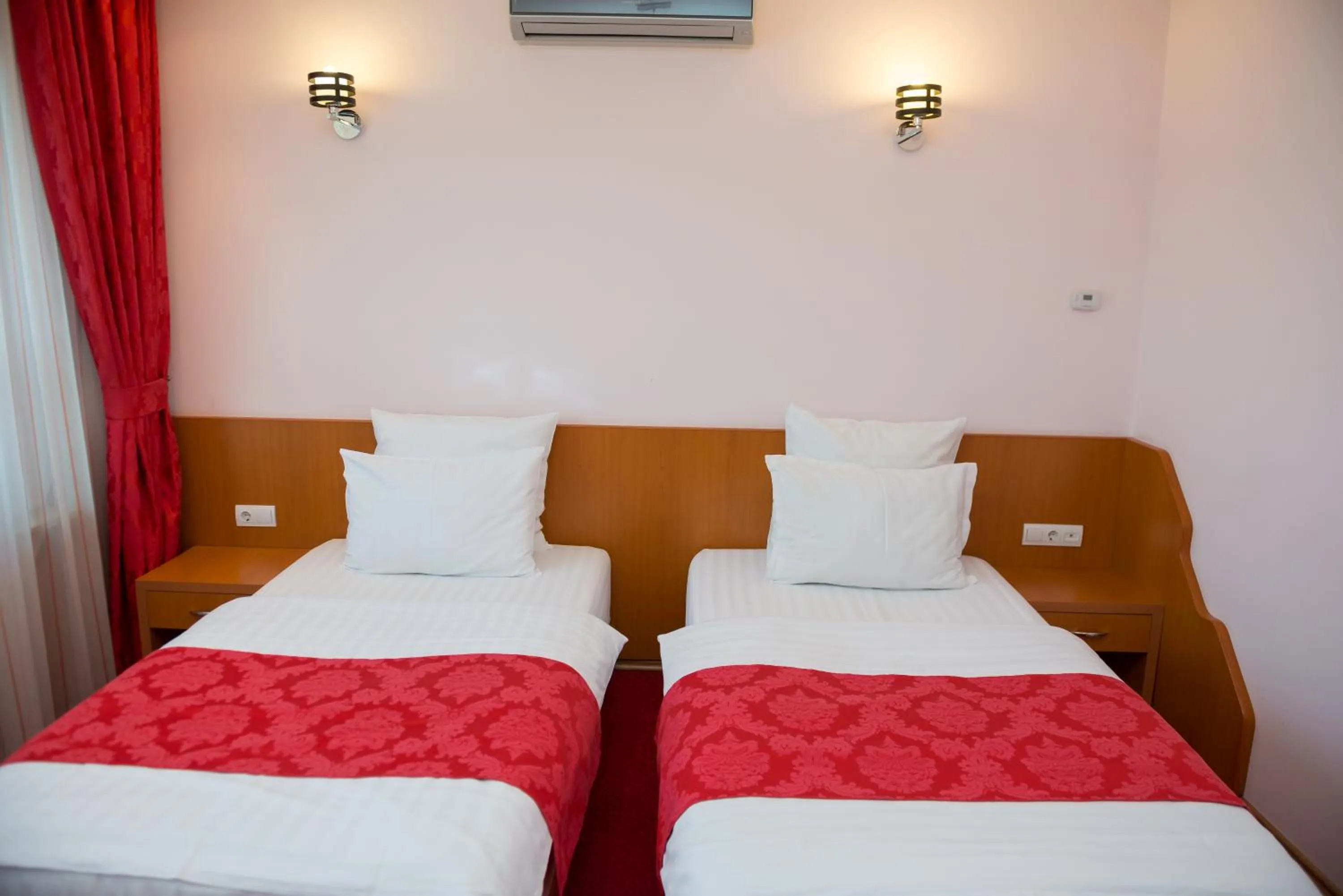 Bed in Pensiunea President