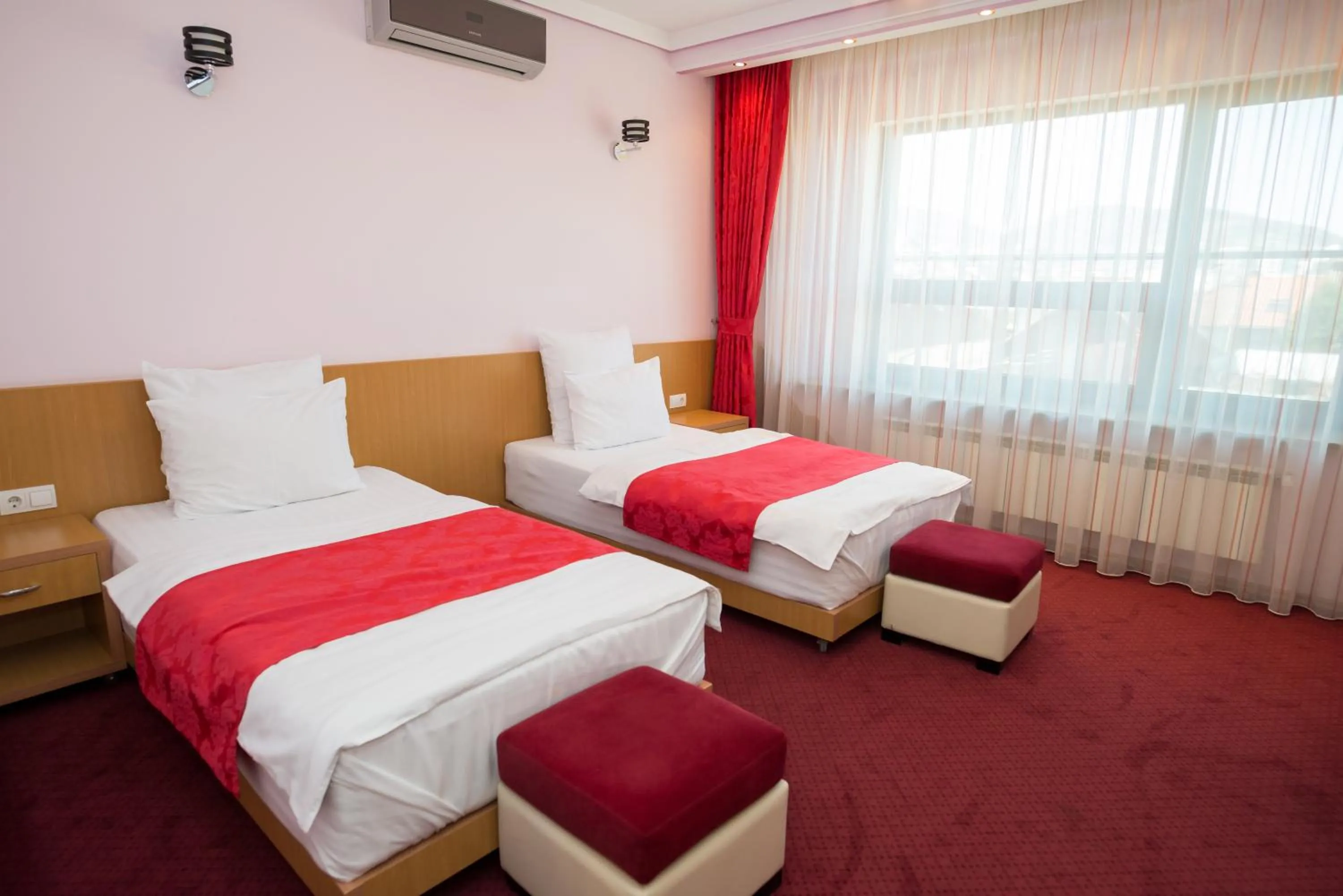 Bed in Pensiunea President