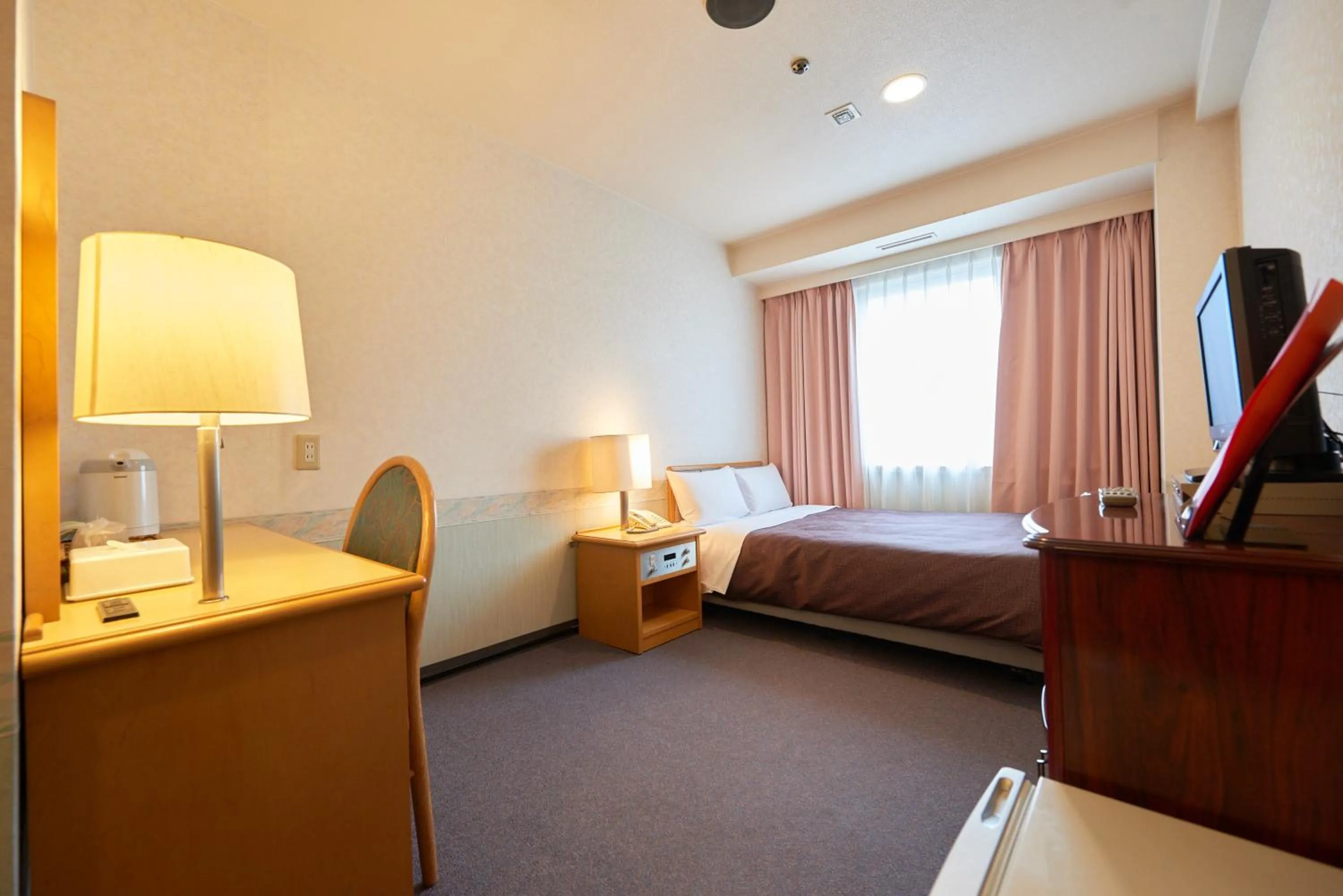 Bed in Hotel Select Inn Aomori