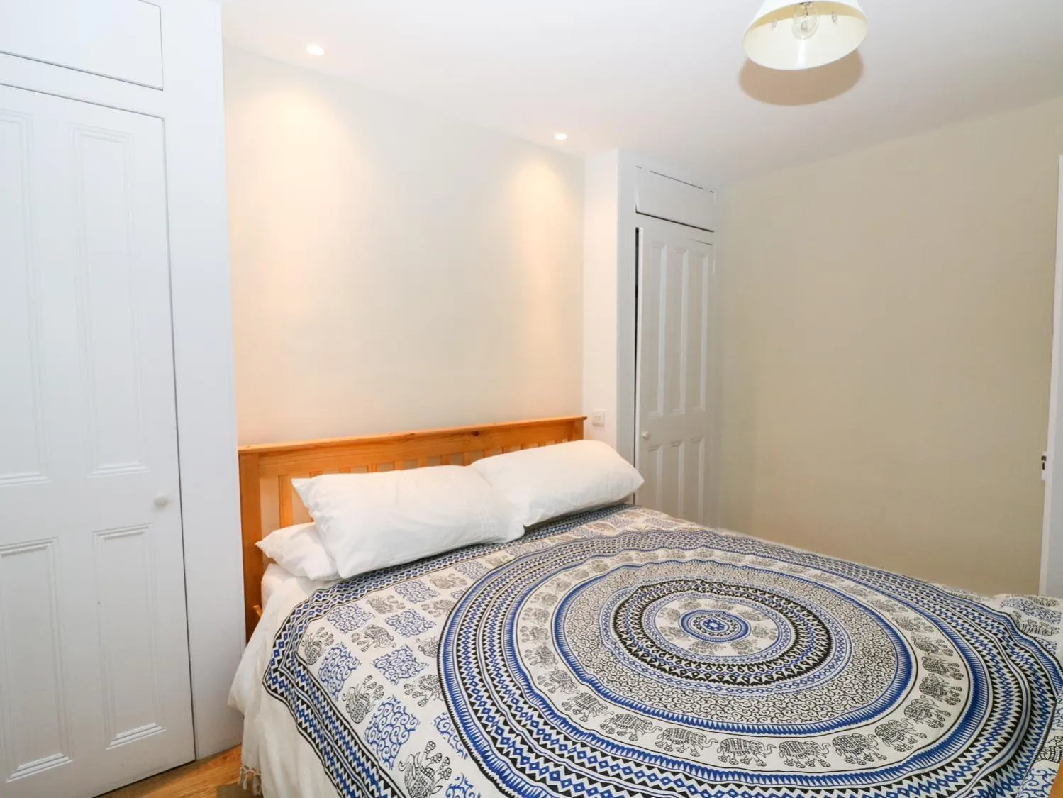 Bed in Newden Cottage