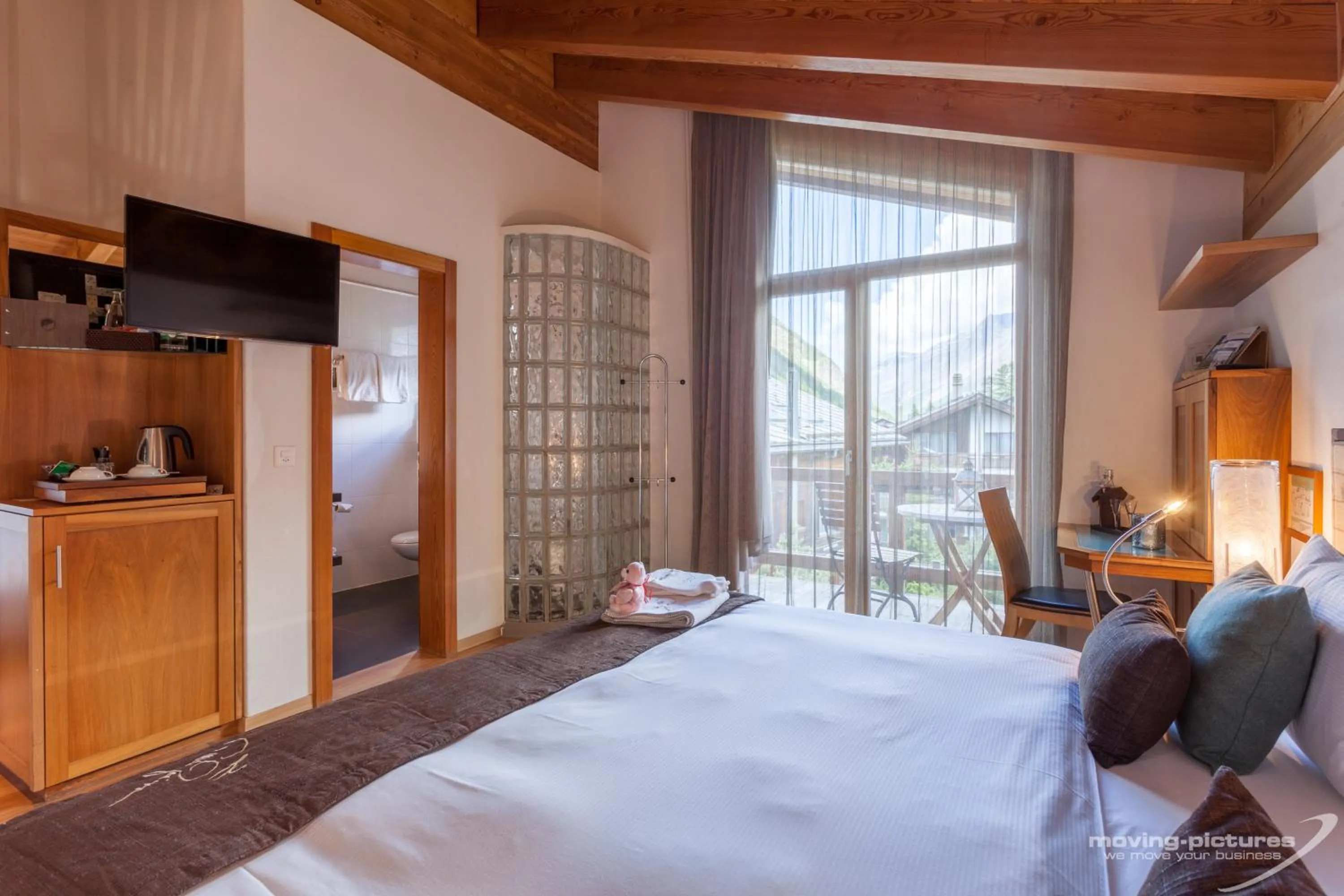 Bed in Suitenhotel Zurbriggen