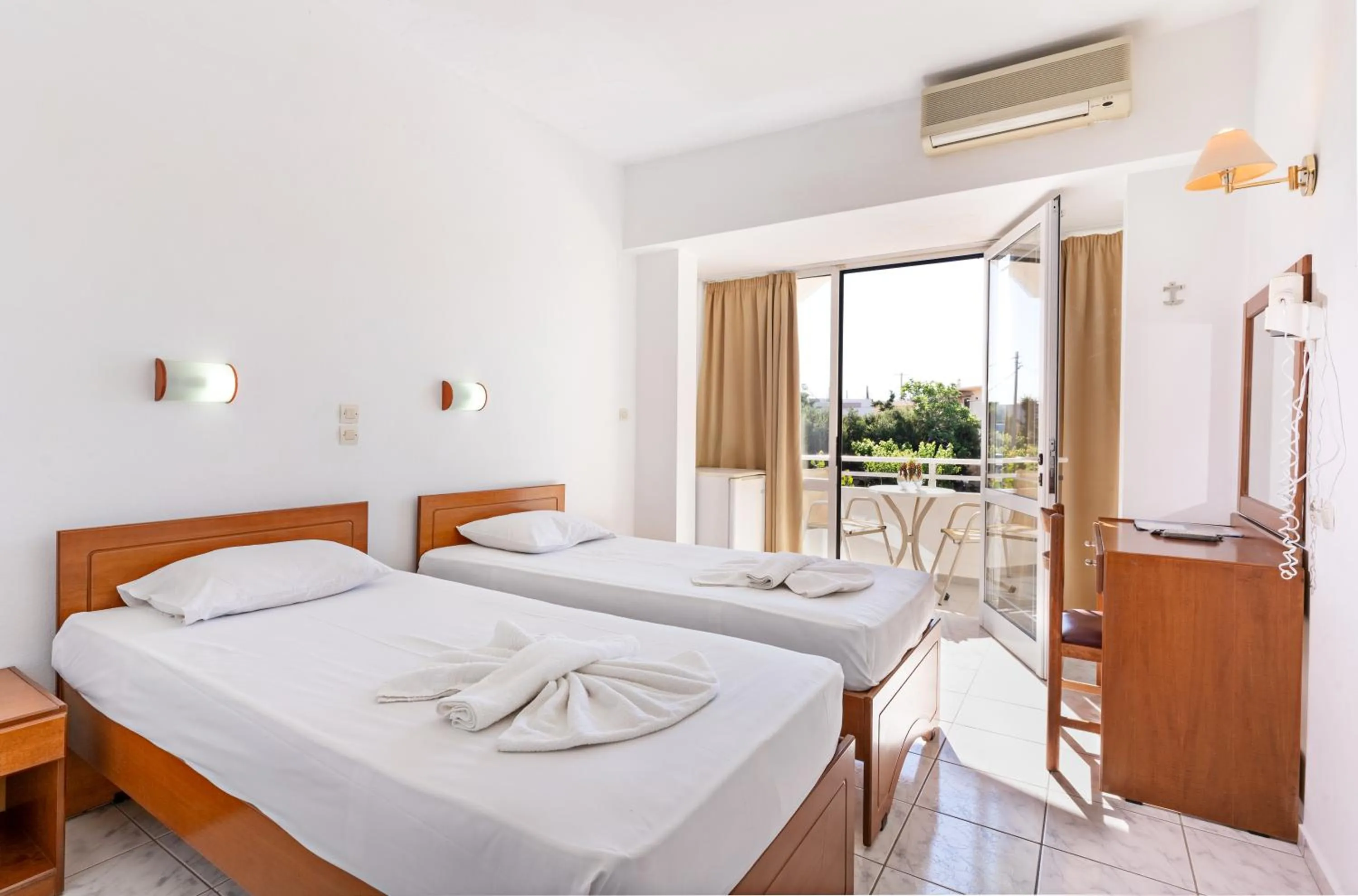 Bedroom, Bed in Hotel Kathrin Beach