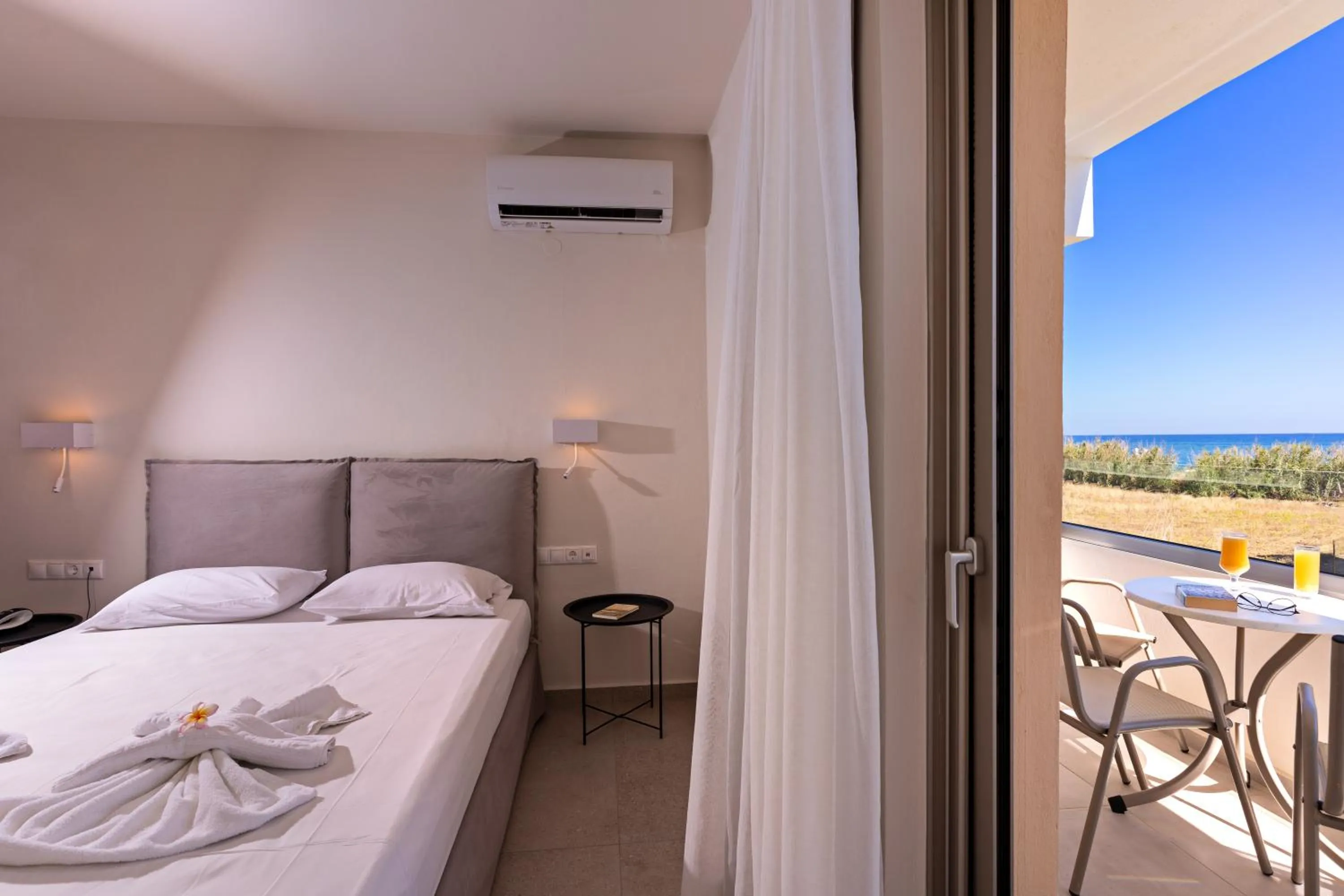 Bed in Hotel Kathrin Beach