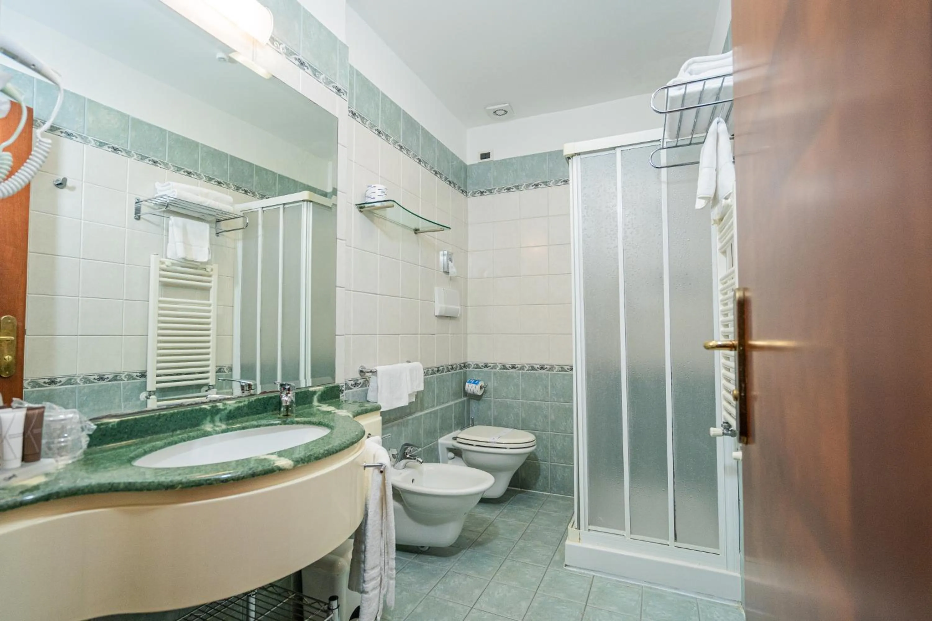 Toilet in Art Hotel Santa Lucia