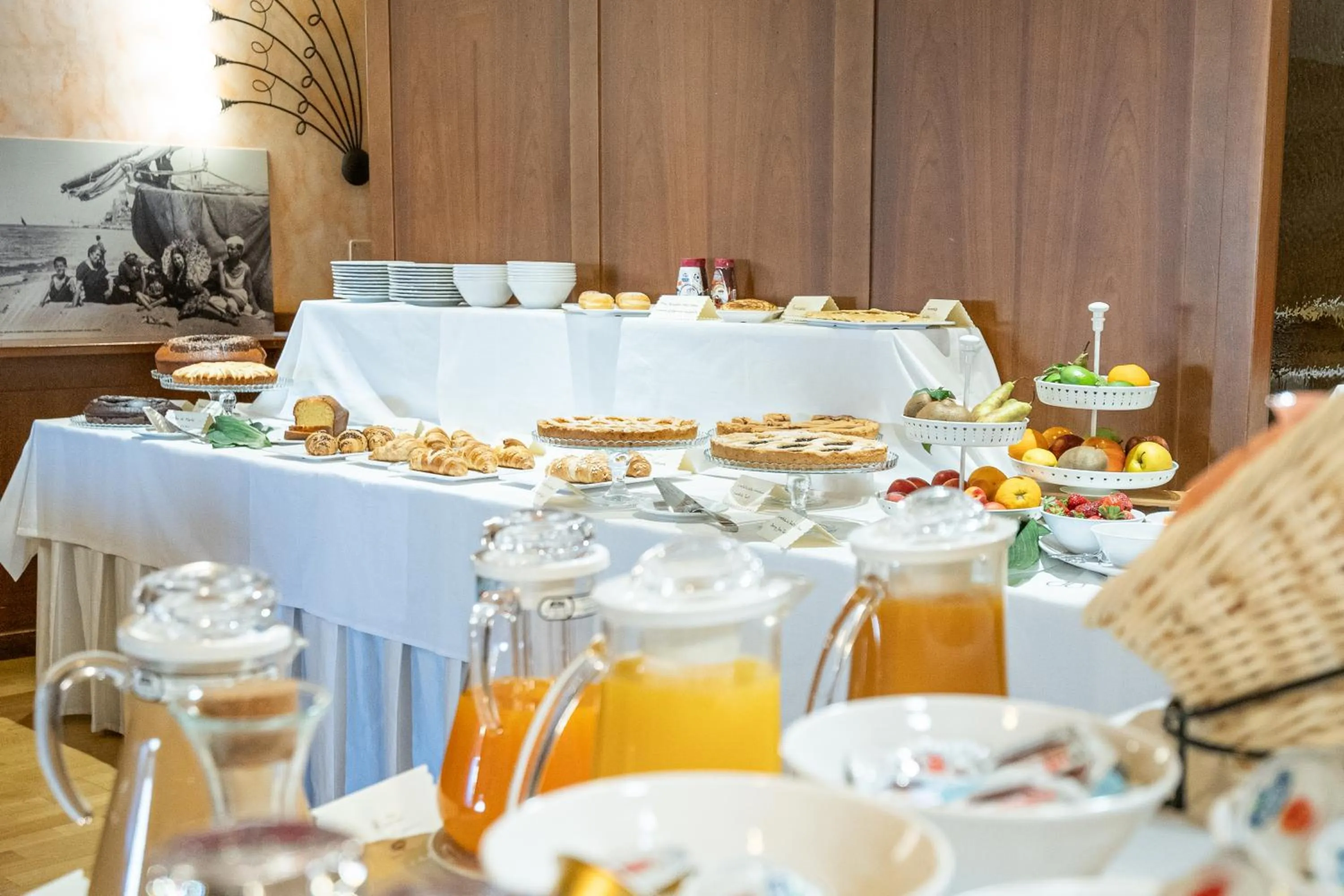 Food and drinks in Art Hotel Santa Lucia