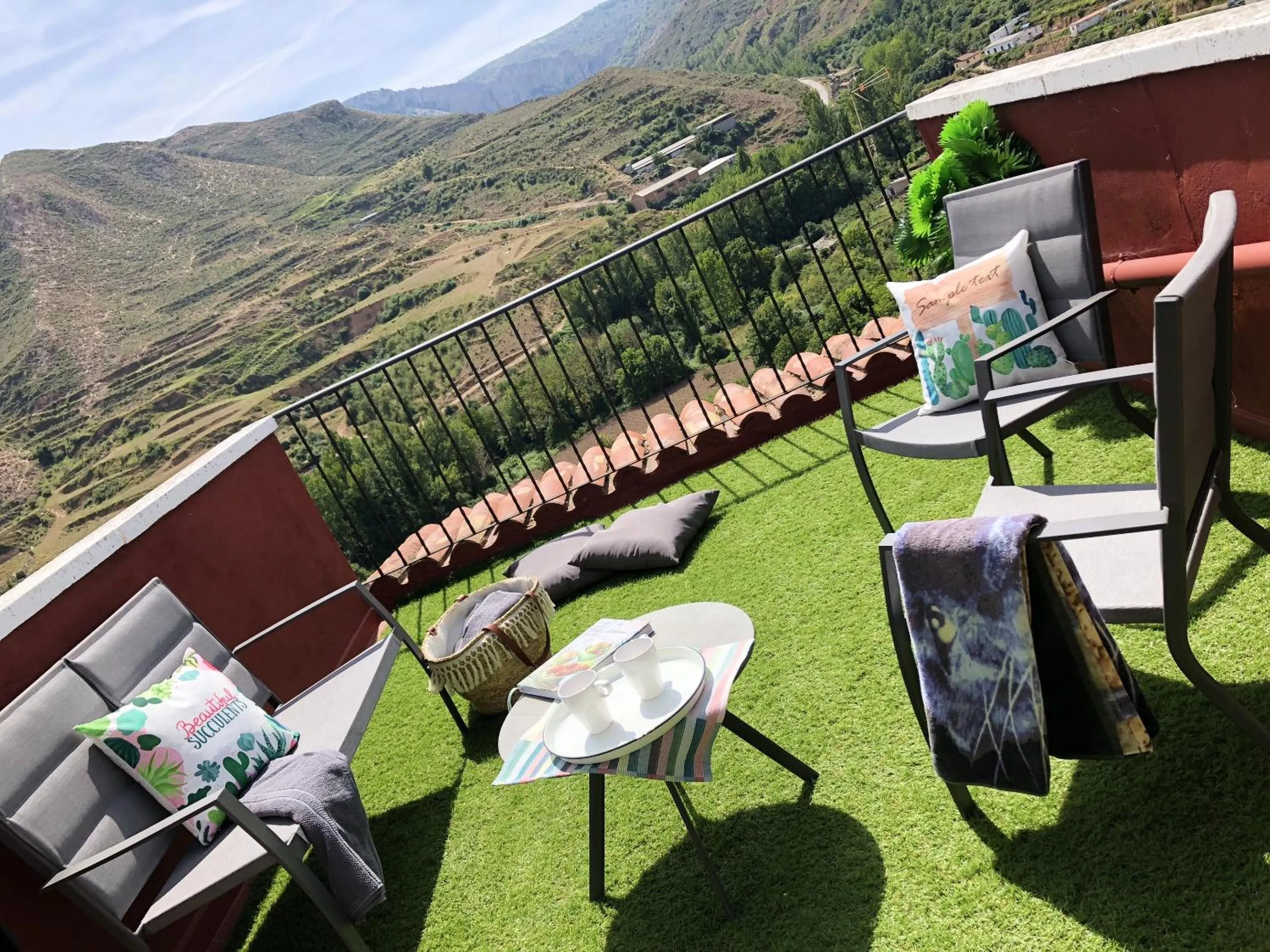 Comfortable House in Viguera with Mountain View