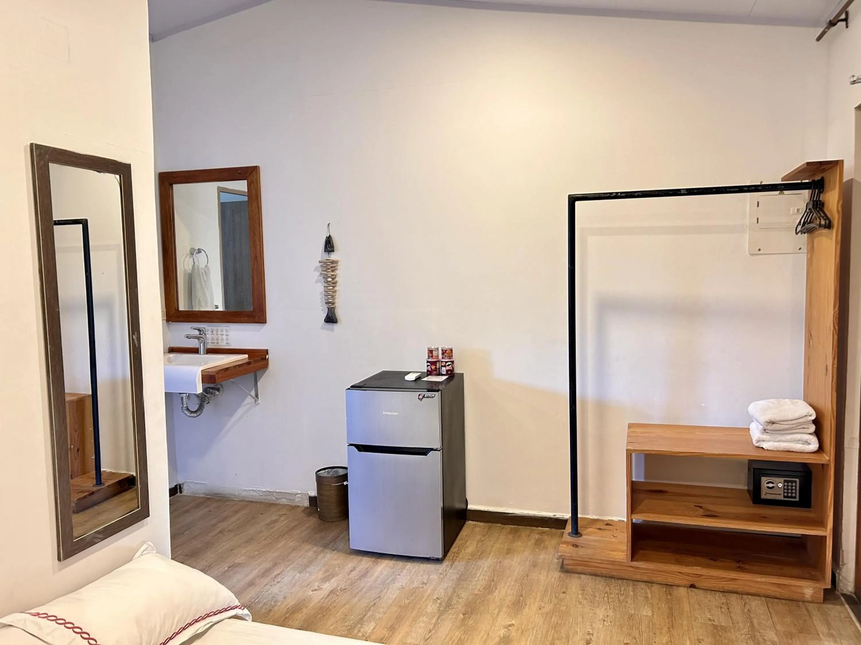 Photo of the whole room, Bed in Be Happy Hotel