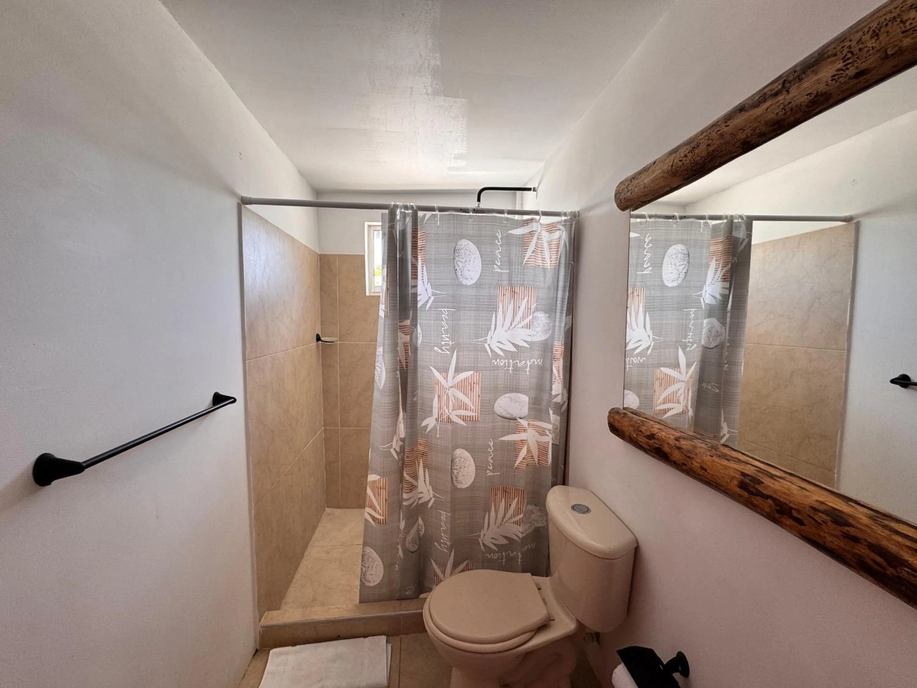 Shower in Be Happy Hotel